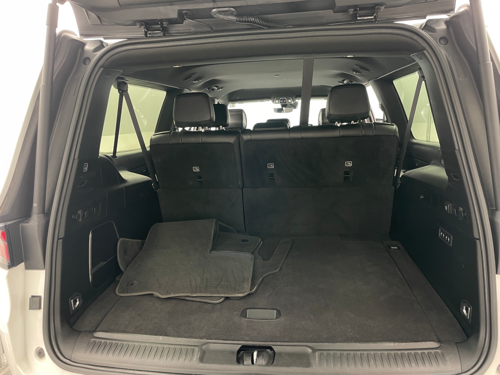 Thumbnail: 2025 Jeep Wagoneer - 6