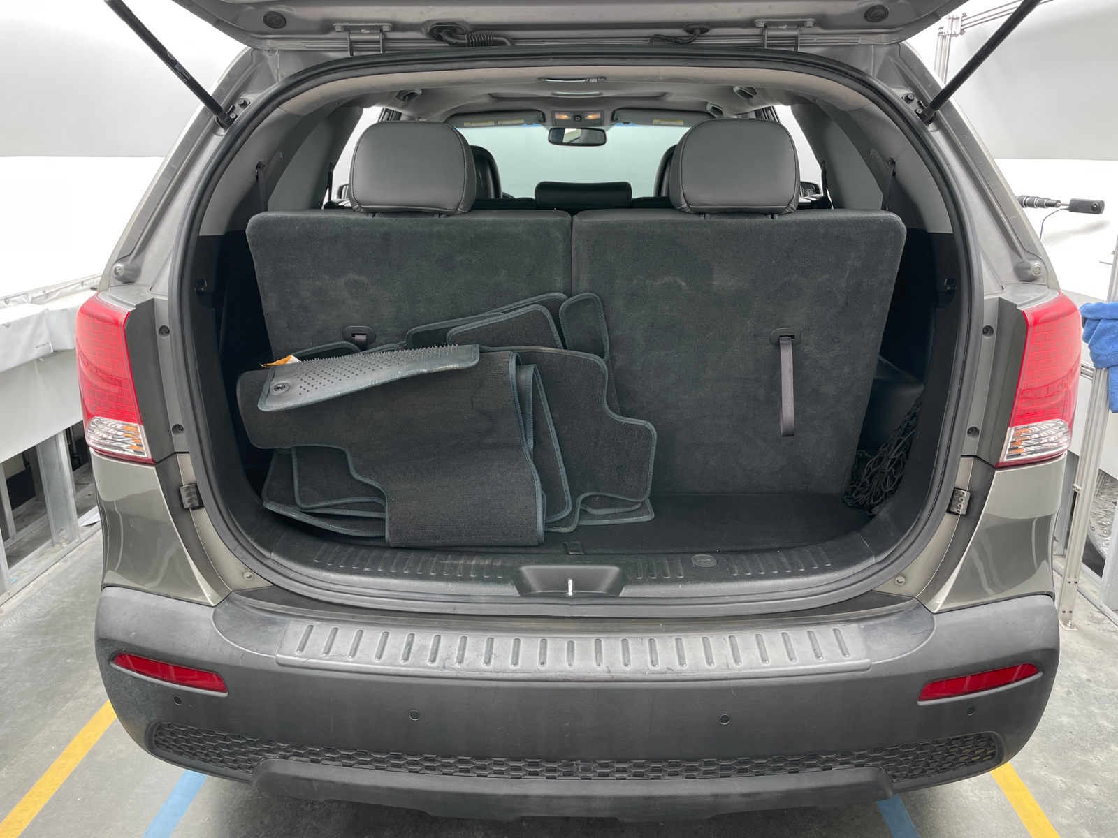 Thumbnail: 2013 Kia Sorento - 6