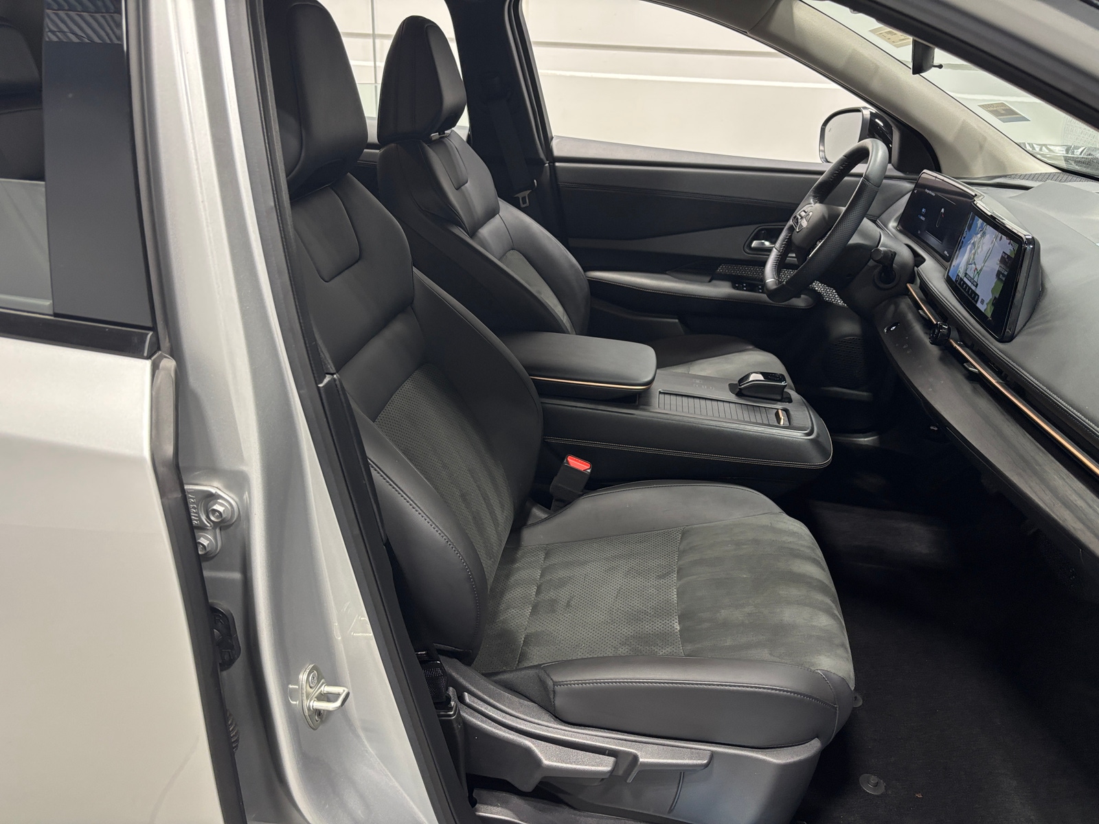 Thumbnail: 2024 Nissan Ariya - 2