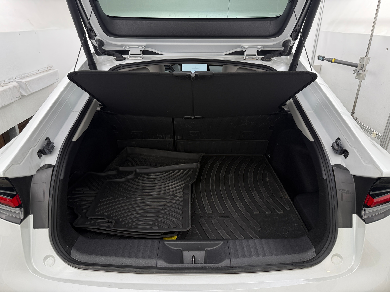 Thumbnail: 2024 Toyota Prius - 7