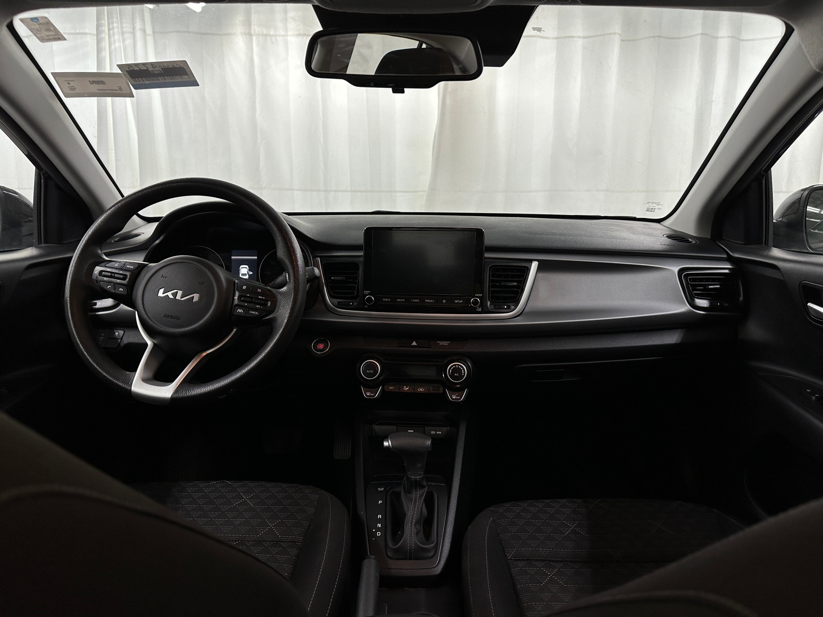 Thumbnail: 2023 Kia Rio - 3