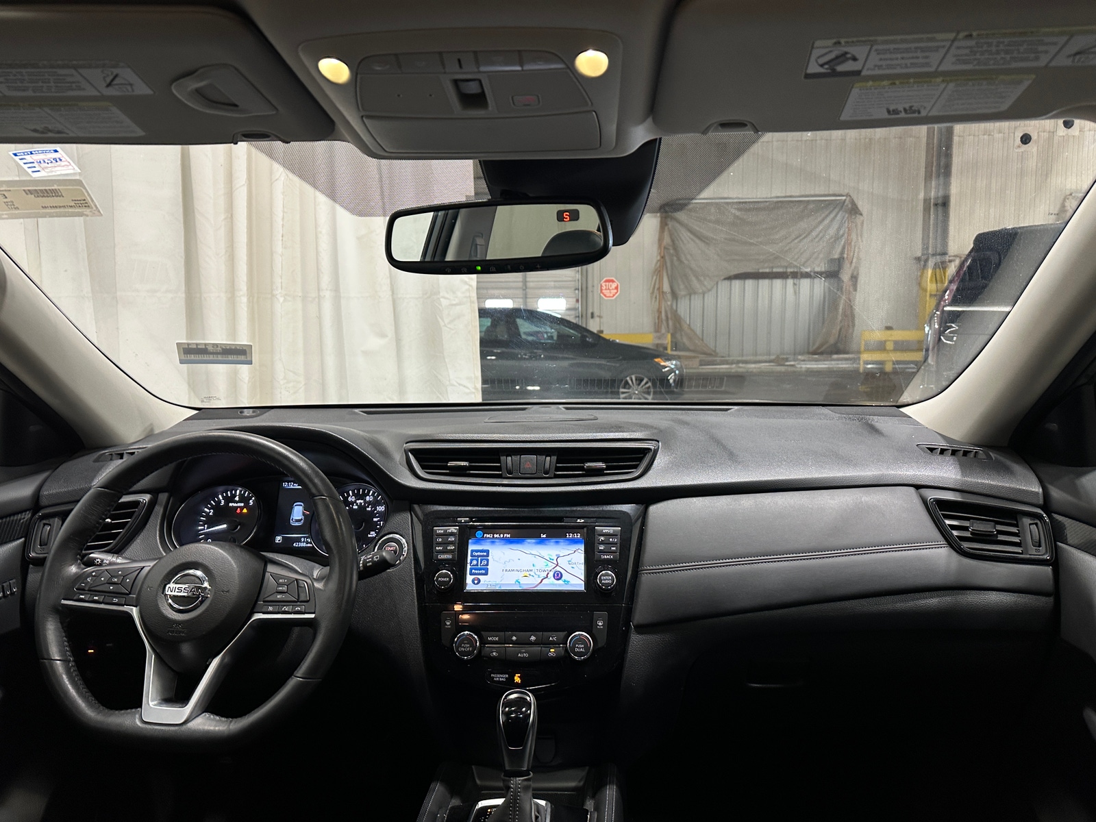 Thumbnail: 2017 Nissan Rogue - 3