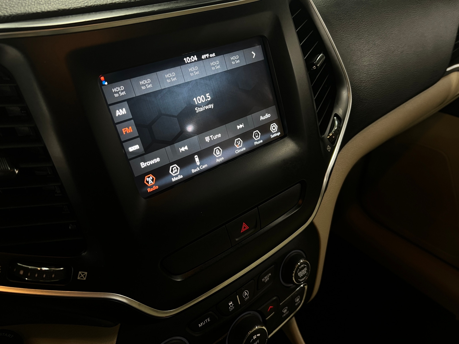 Thumbnail: 2019 Jeep Cherokee - 4