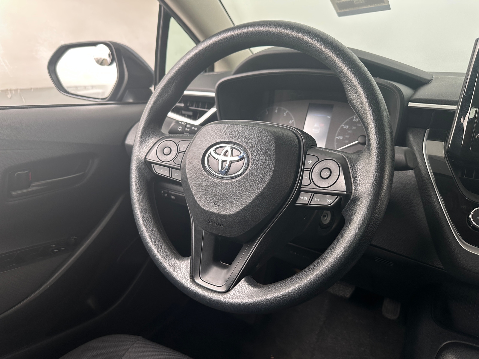 Thumbnail: 2025 Toyota Corolla - 5