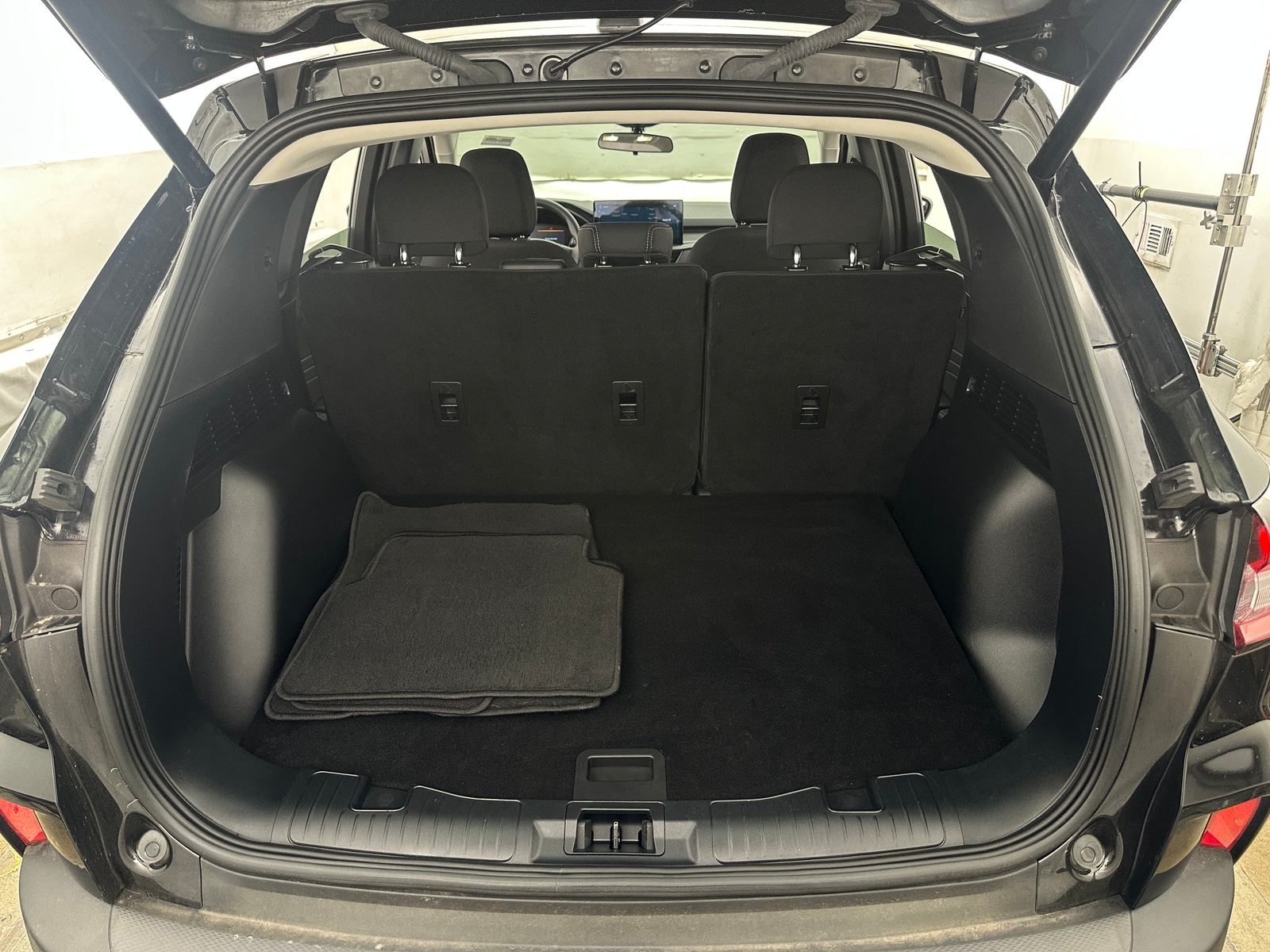 Thumbnail: 2025 Ford Escape - 7