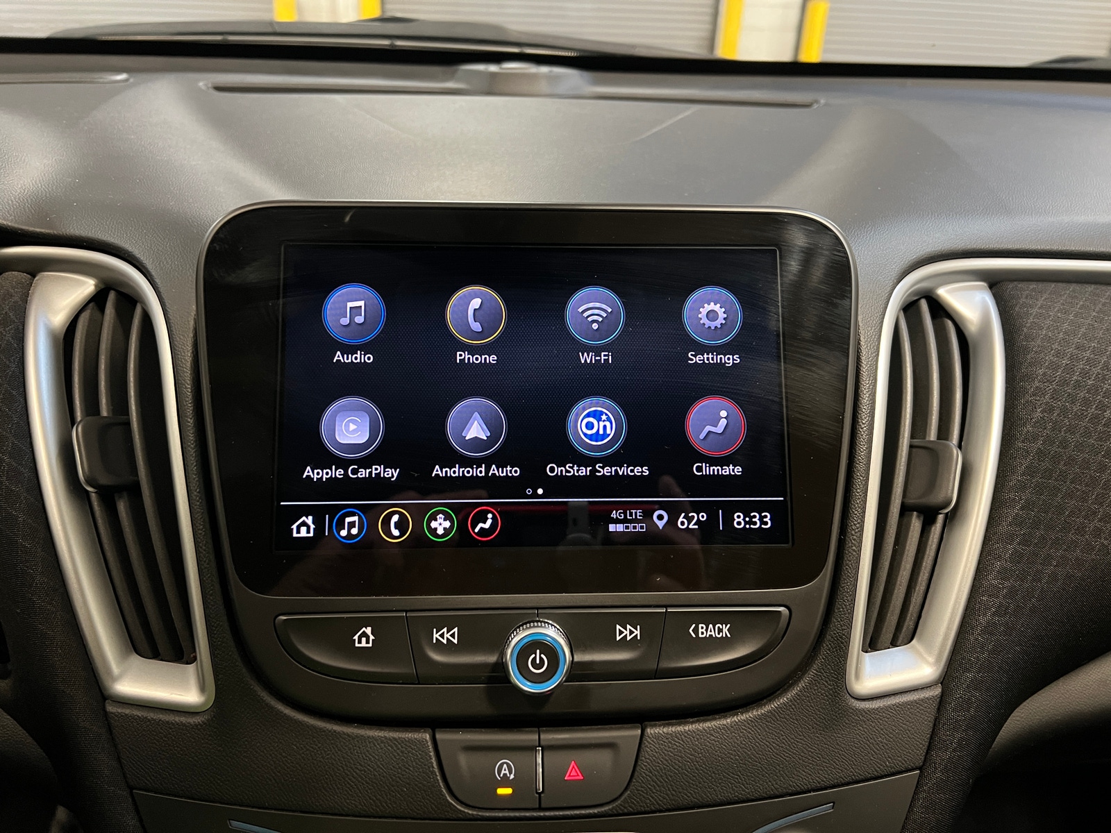 Thumbnail: 2024 Chevrolet Malibu - 4