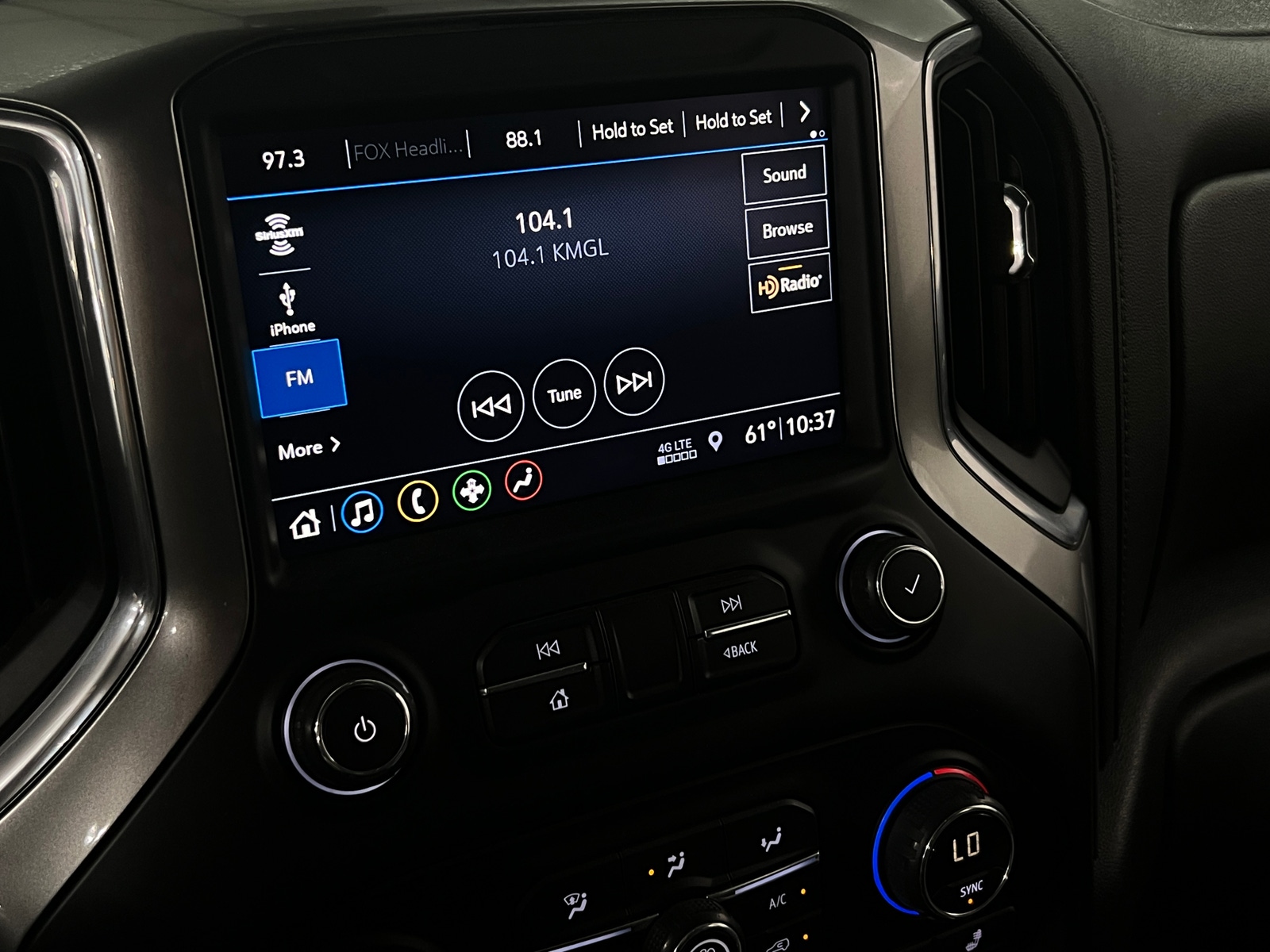 Thumbnail: 2019 Chevrolet Silverado 1500 - 4