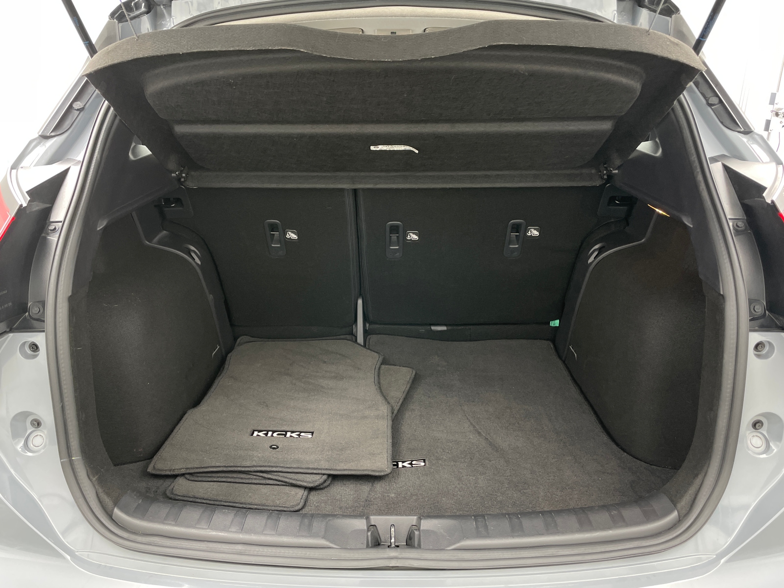 Thumbnail: 2024 Nissan Kicks - 7