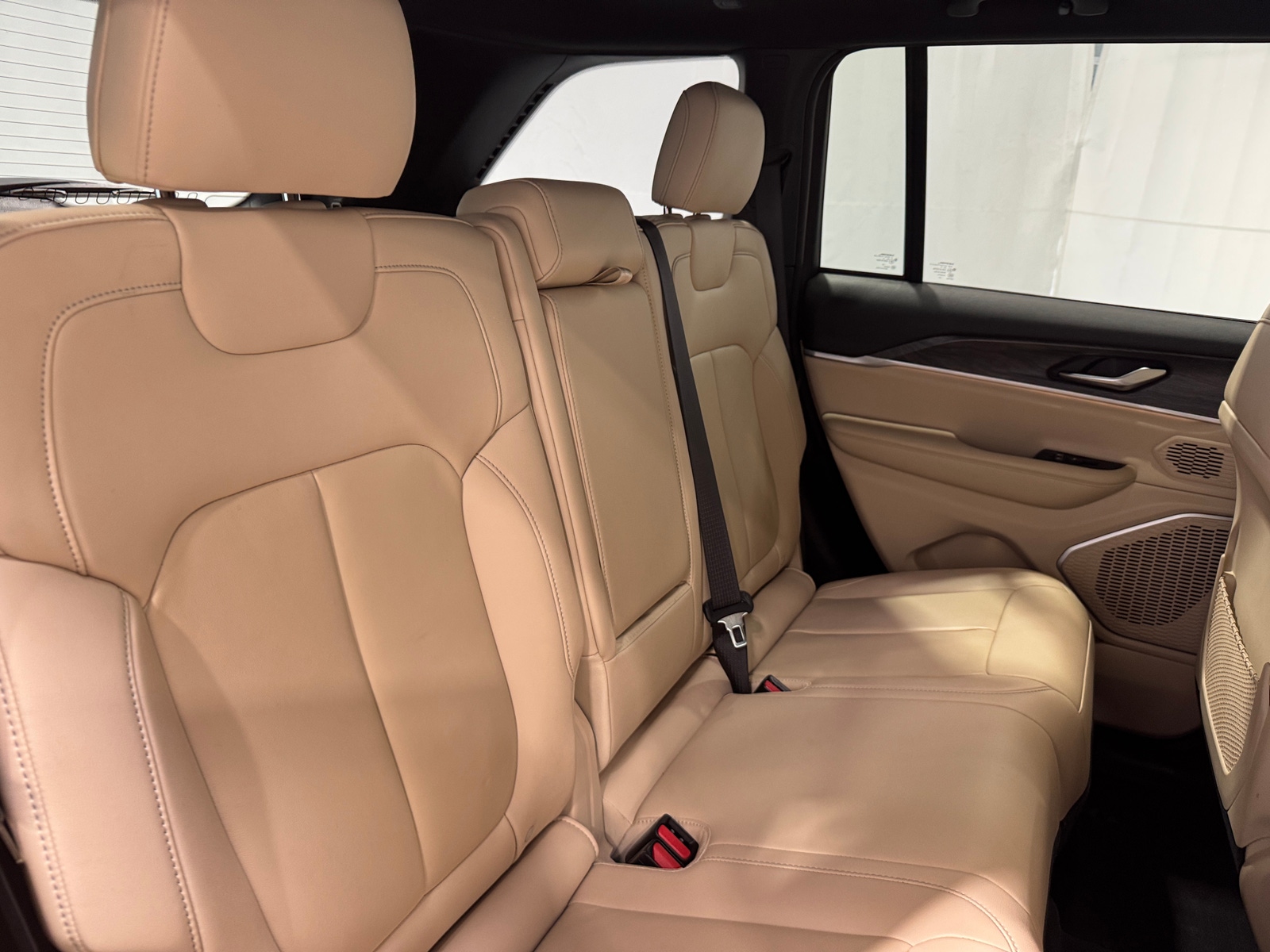 Thumbnail: 2022 Jeep Grand Cherokee - 5