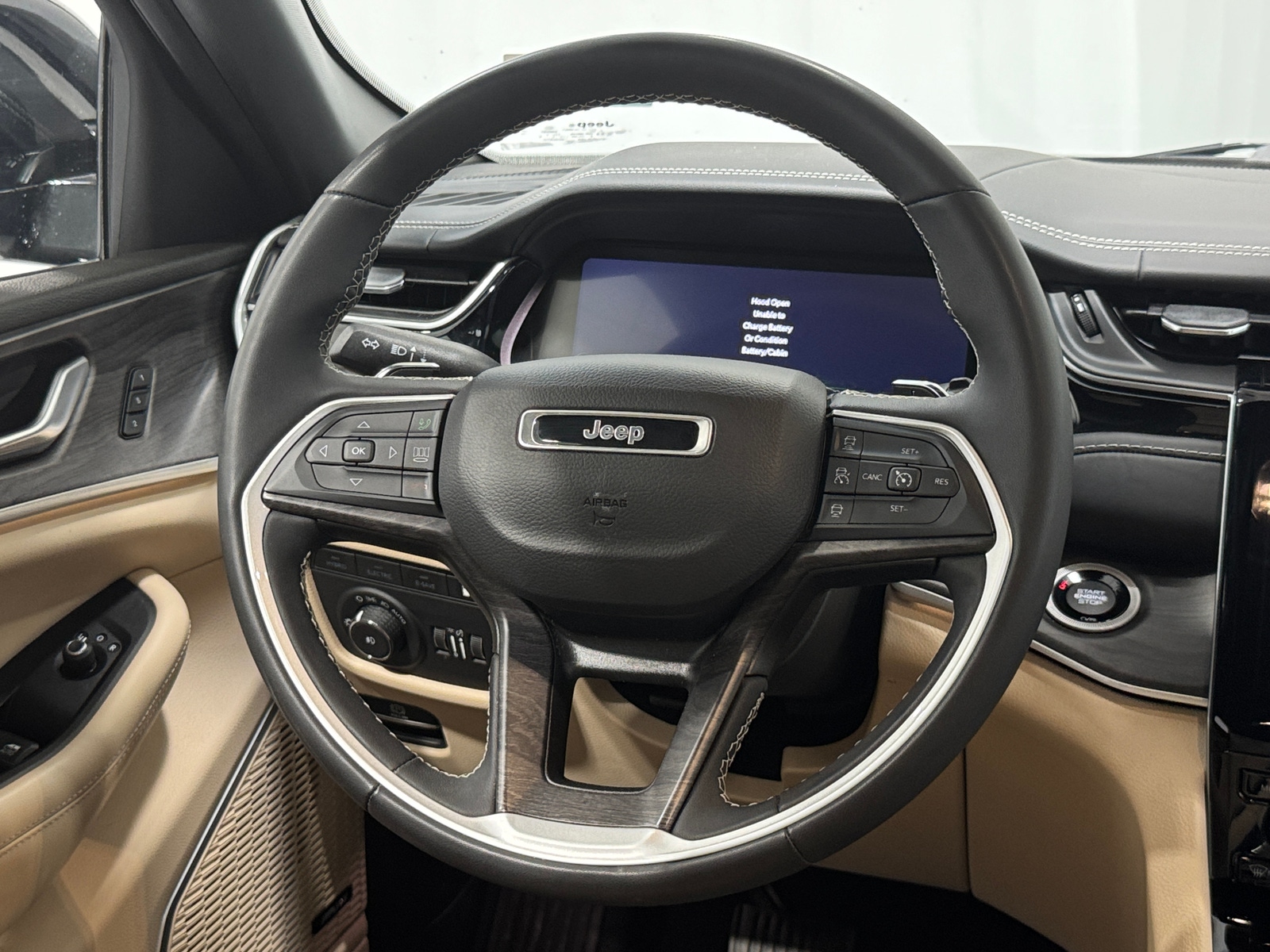 Thumbnail: 2022 Jeep Grand Cherokee - 4