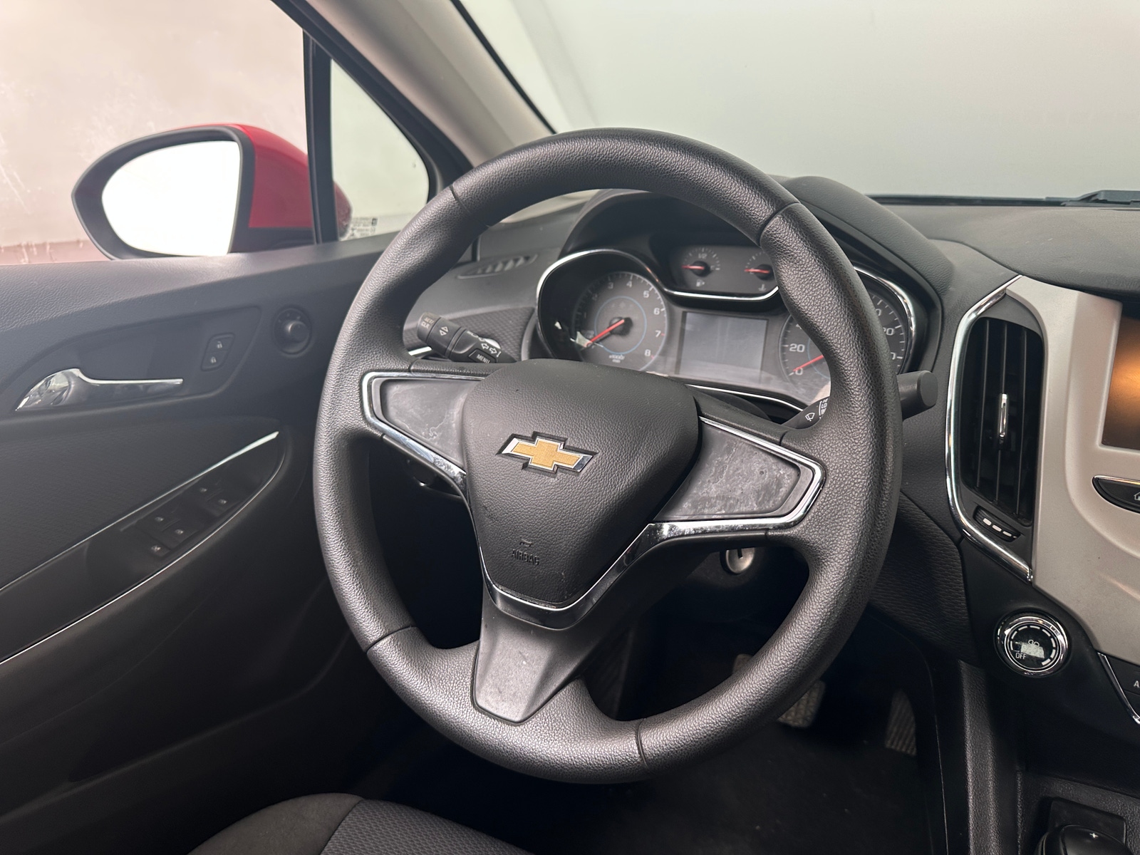 Thumbnail: 2017 Chevrolet Cruze - 5