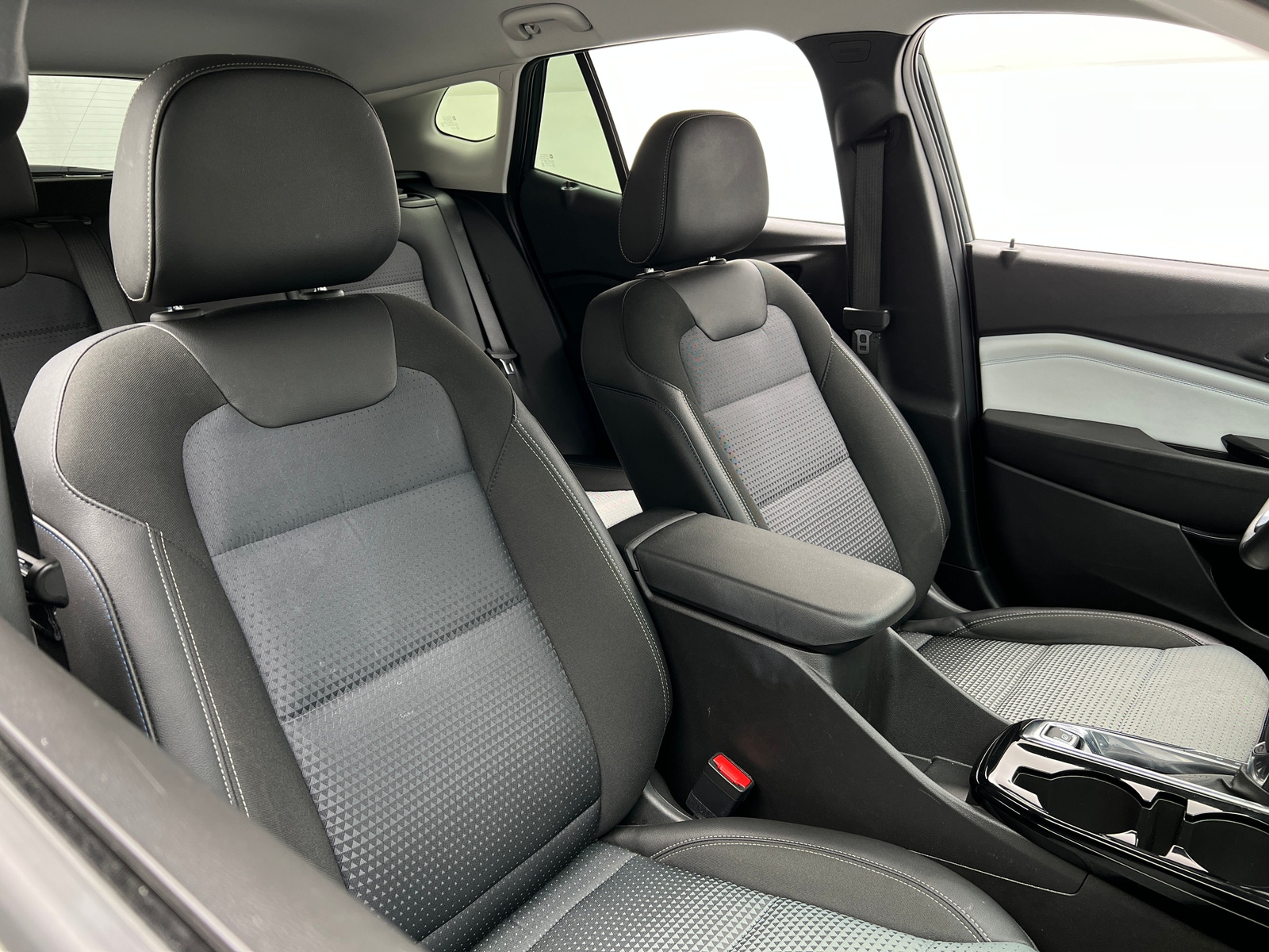 Thumbnail: 2025 Chevrolet Trax - 2