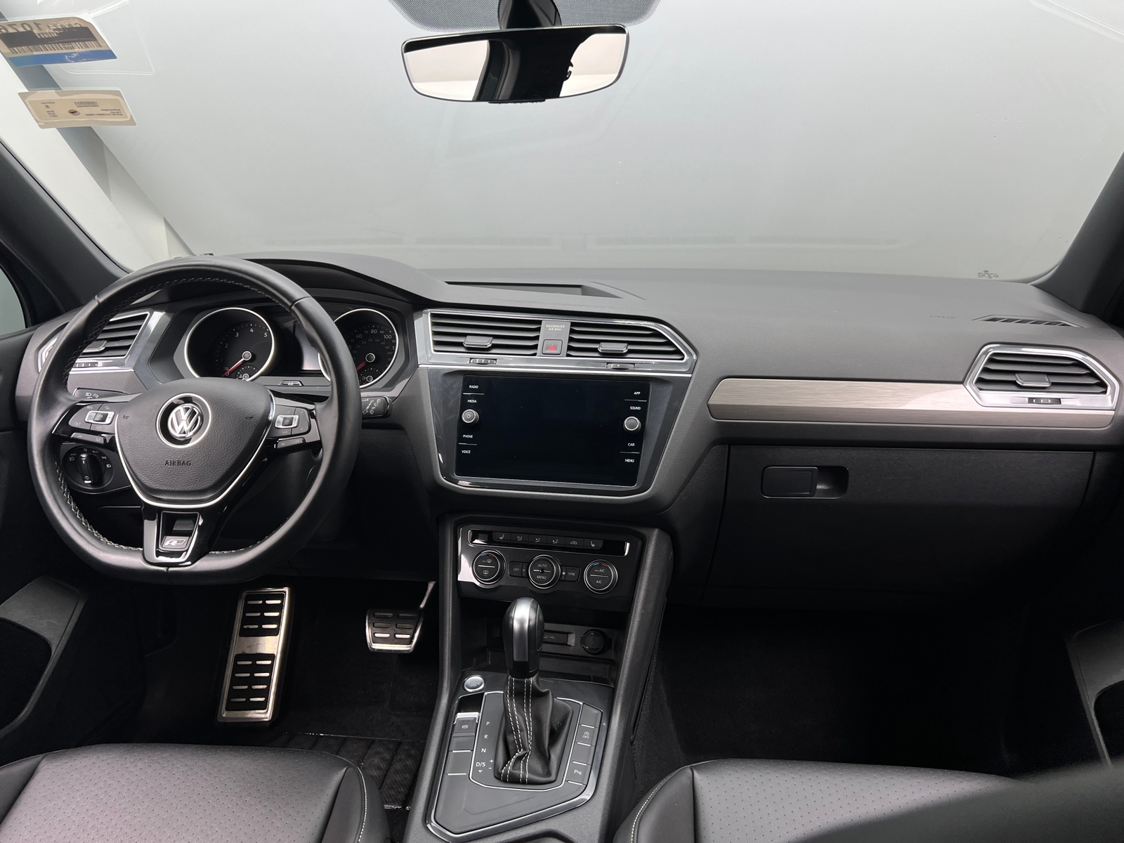 Thumbnail: 2021 Volkswagen Tiguan - 2