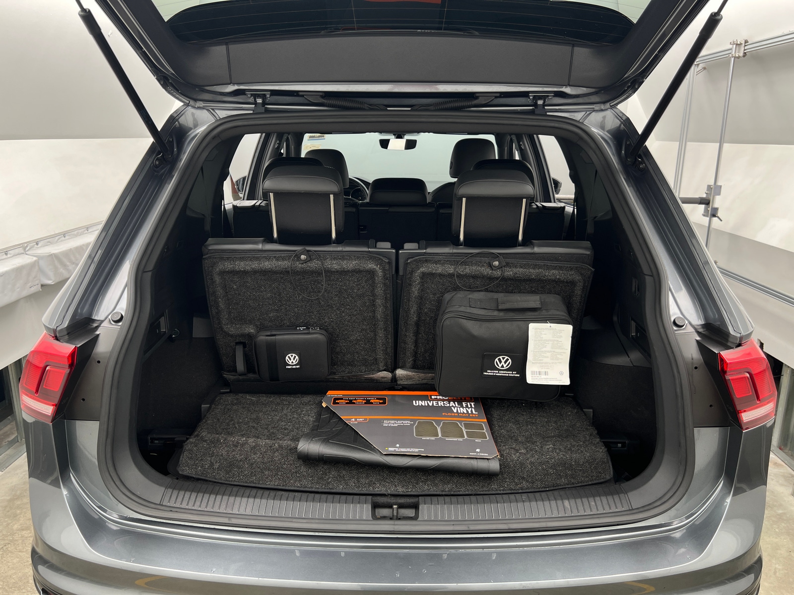 Thumbnail: 2021 Volkswagen Tiguan - 6