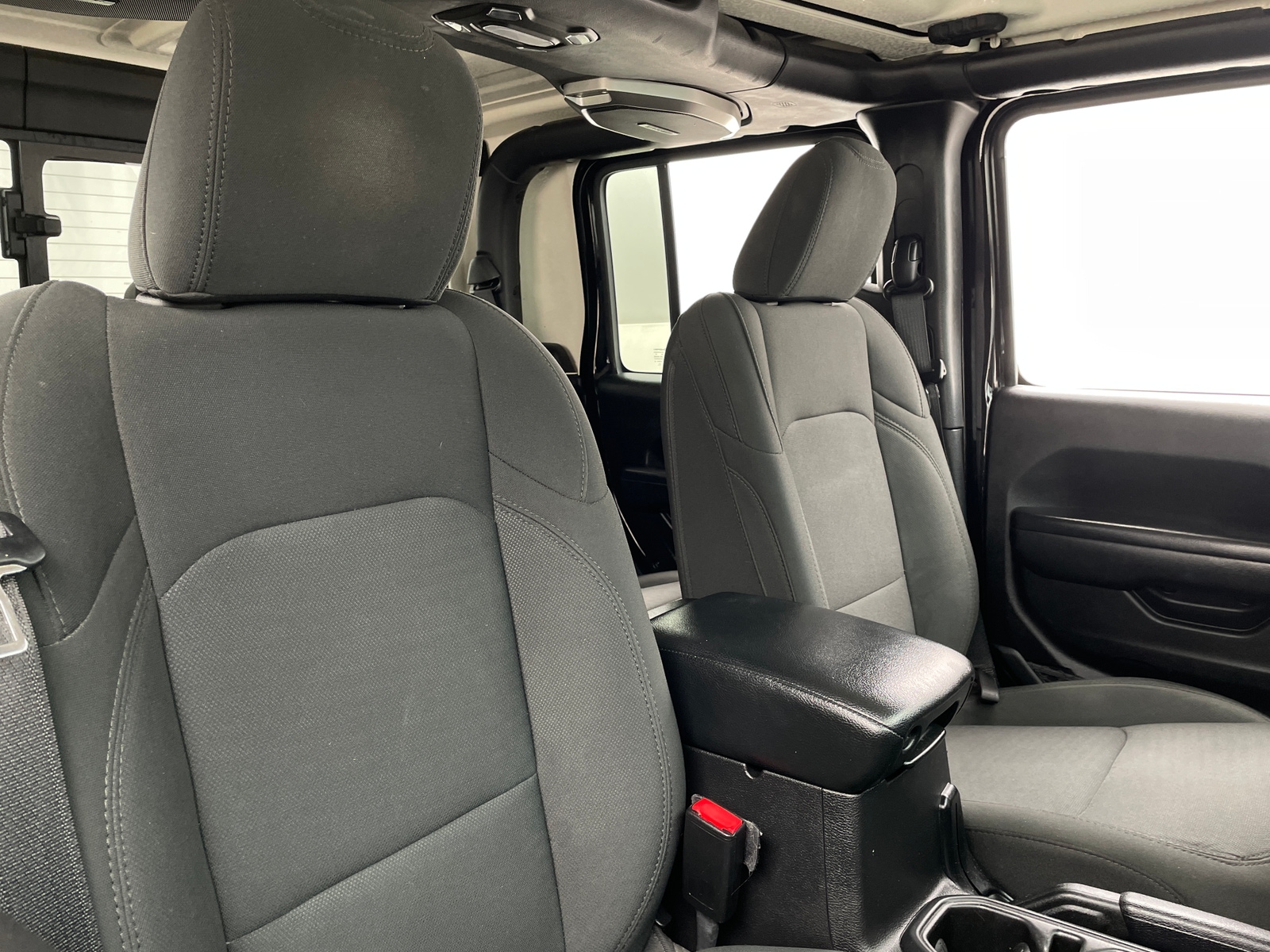 Thumbnail: 2021 Jeep Gladiator - 2