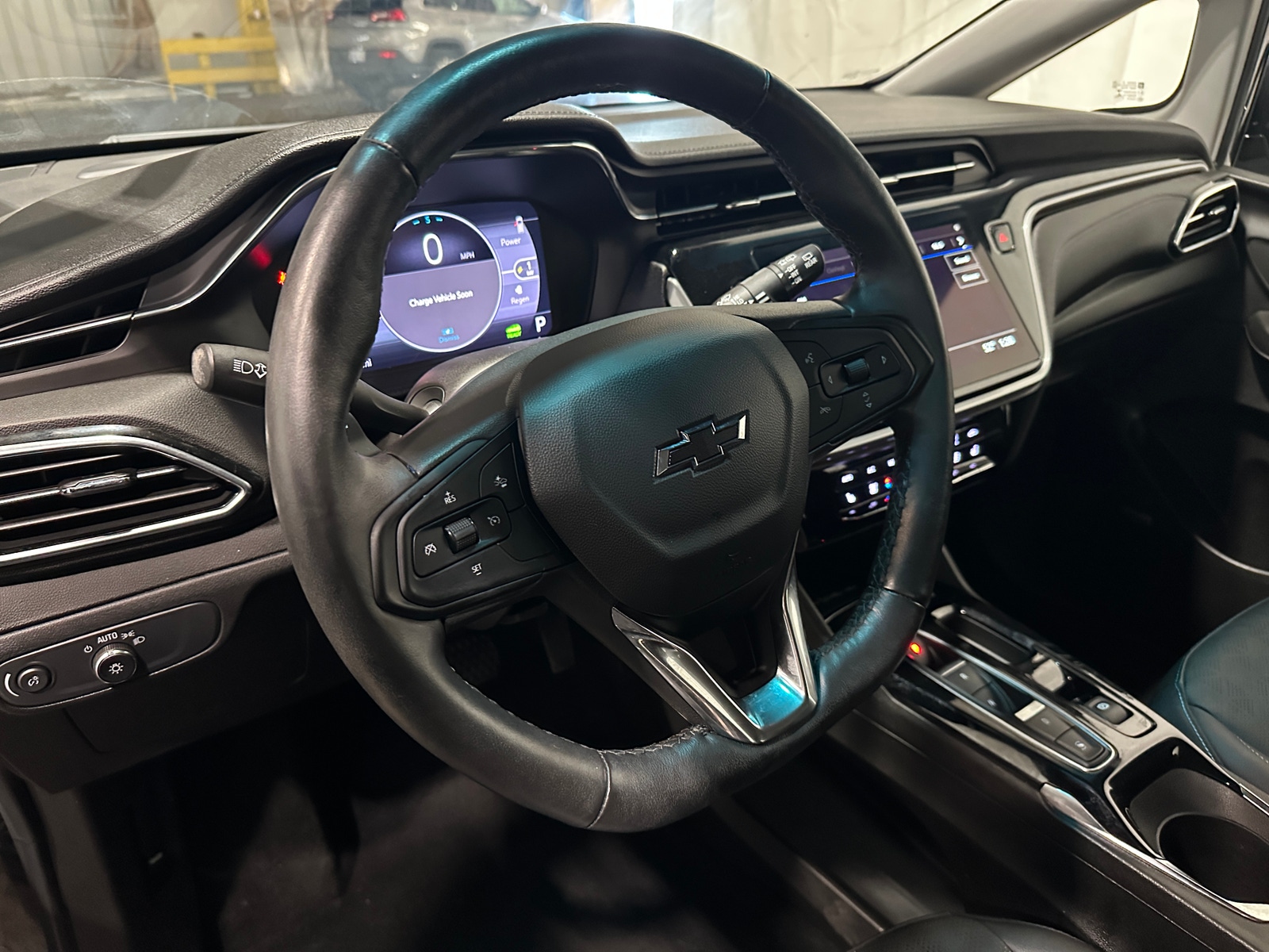 Thumbnail: 2023 Chevrolet Bolt EV - 4