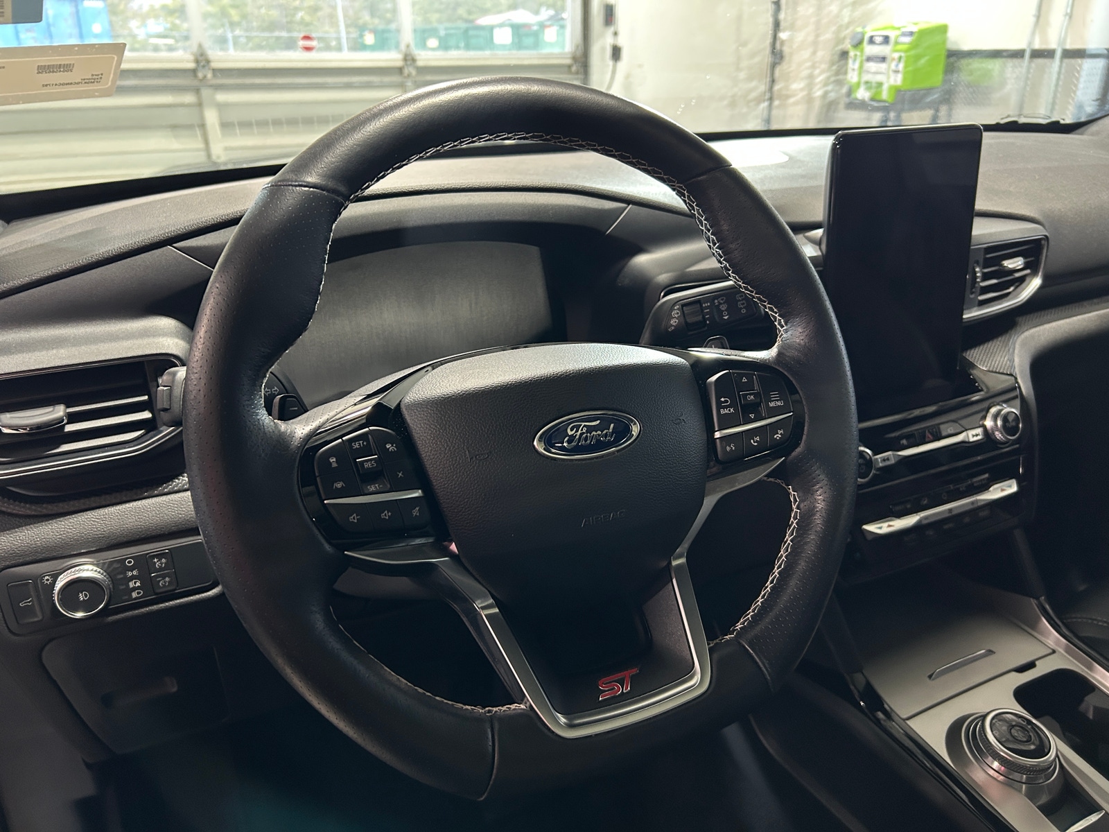 Thumbnail: 2022 Ford Explorer - 4