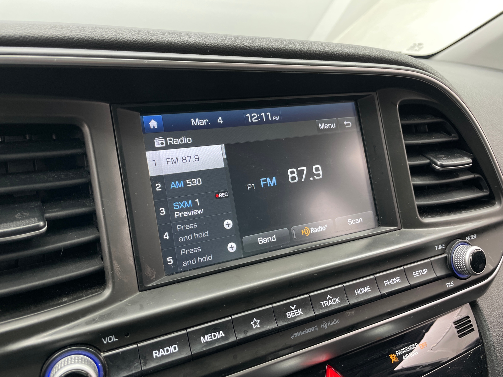 Thumbnail: 2020 Hyundai Elantra - 4