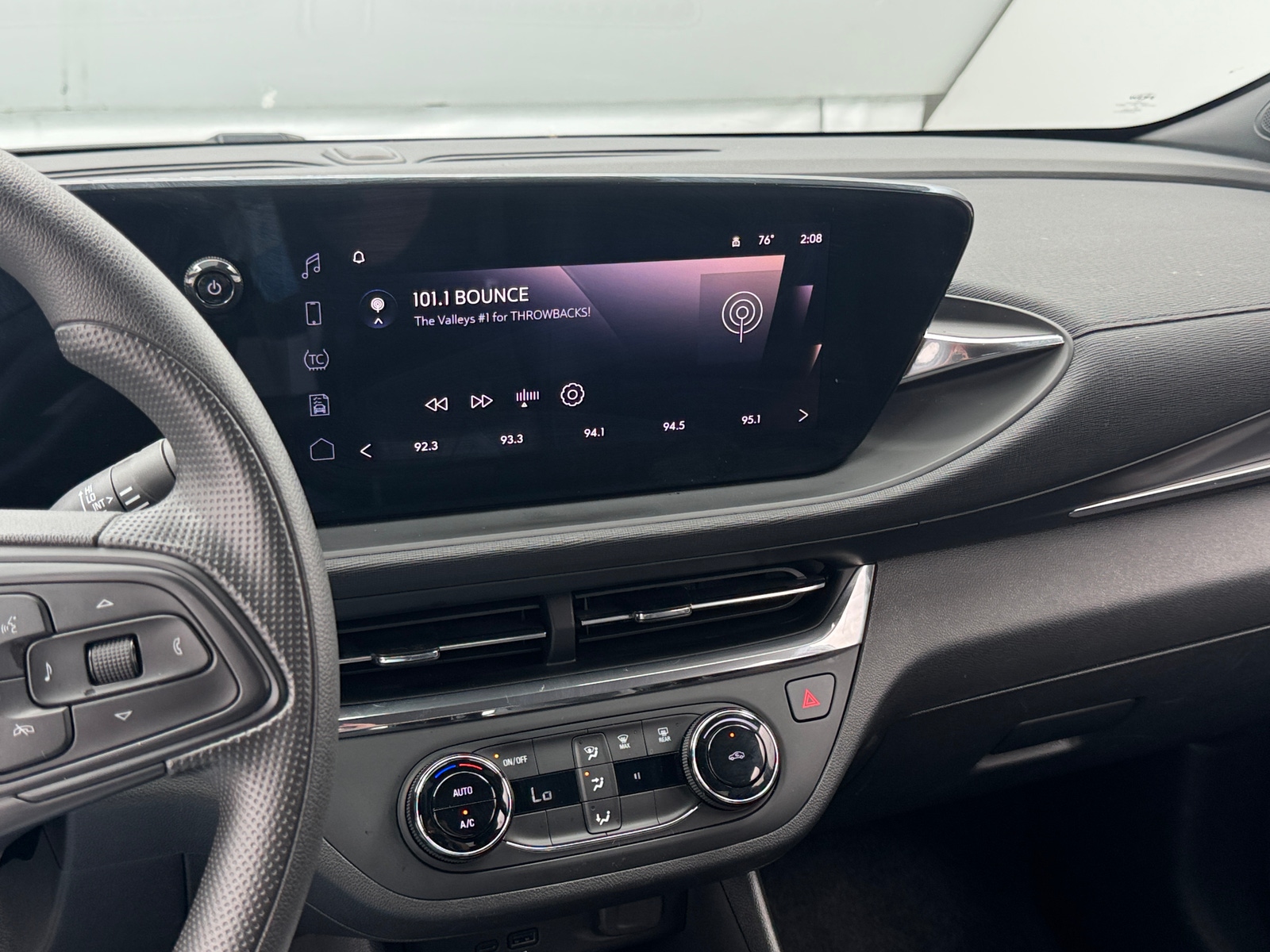 Thumbnail: 2025 Buick Envista - 3