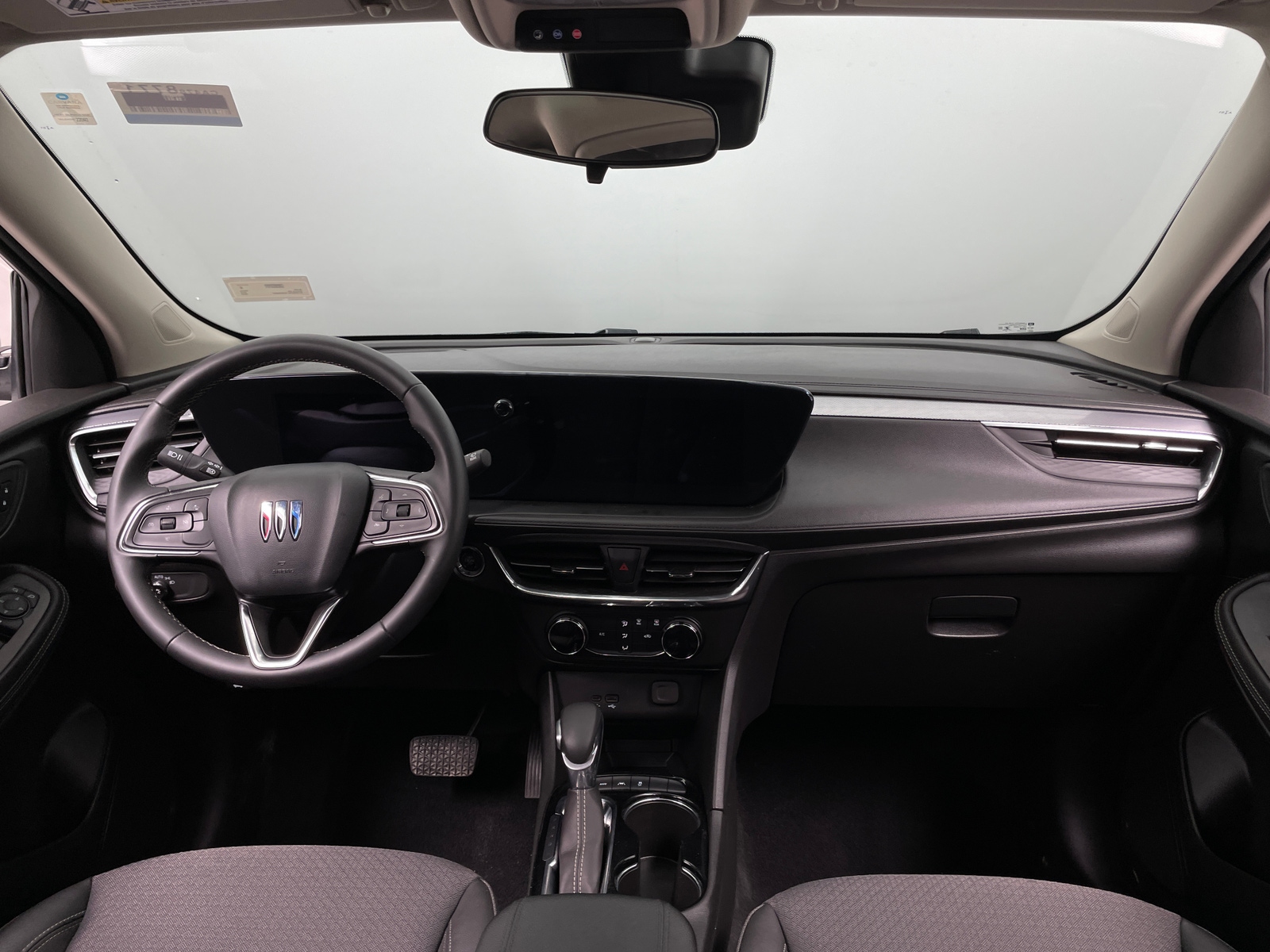 Thumbnail: 2025 Buick Encore GX - 3