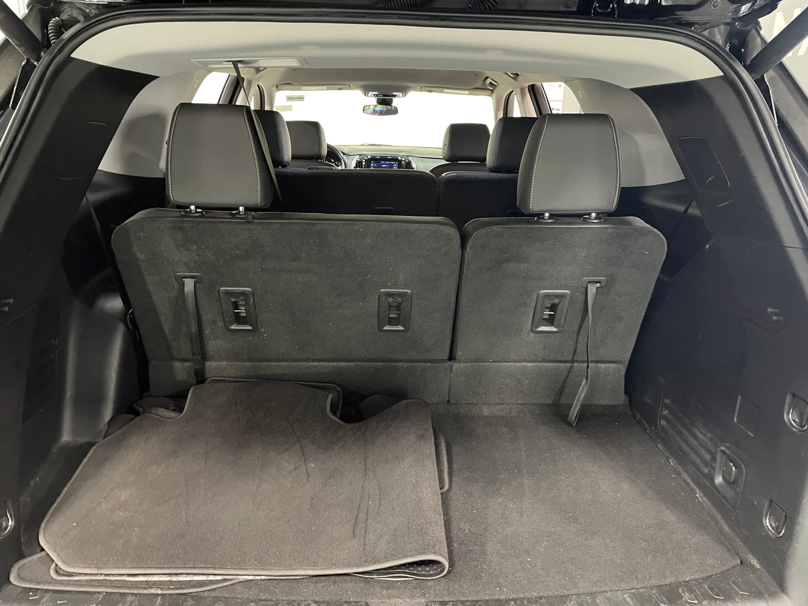 Thumbnail: 2021 Chevrolet Traverse - 6