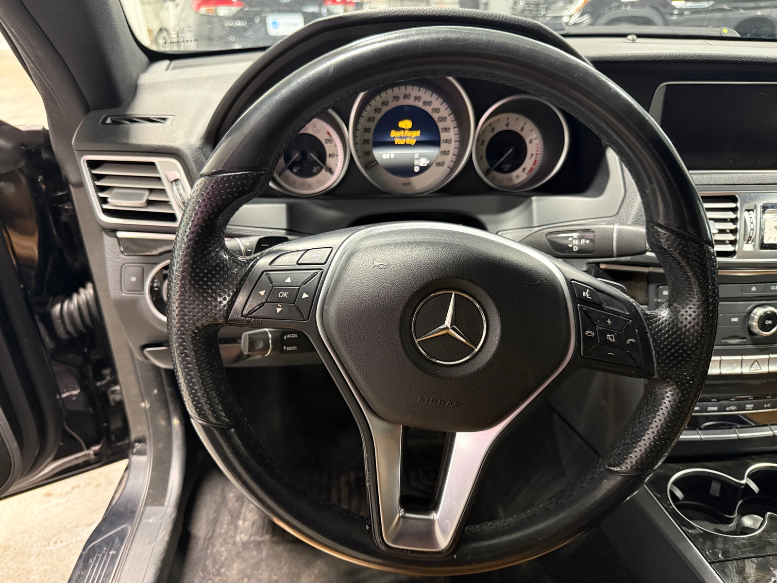 Thumbnail: 2017 Mercedes-Benz E-Class - 4