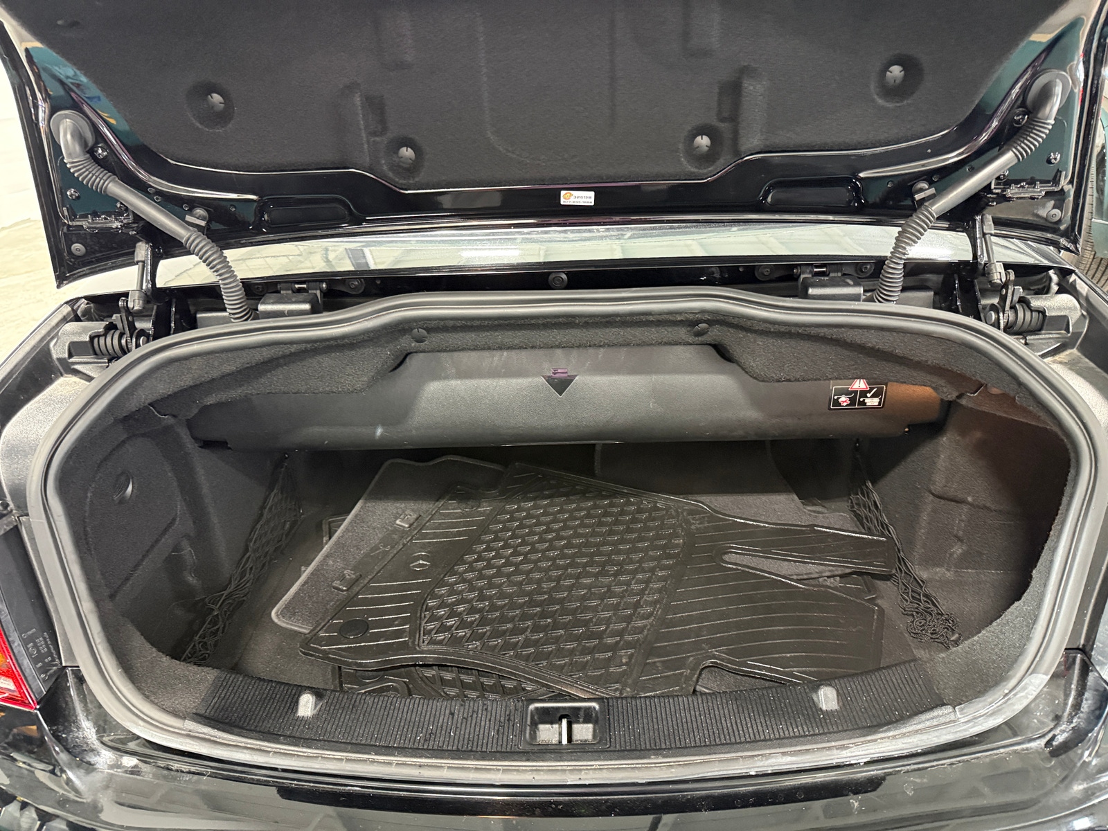 Thumbnail: 2017 Mercedes-Benz E-Class - 6