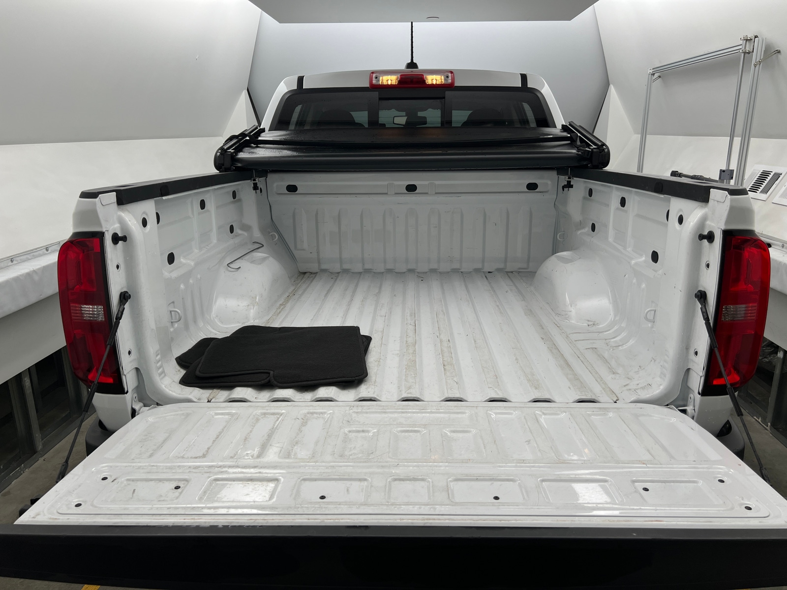 Thumbnail: 2022 Chevrolet Colorado - 7