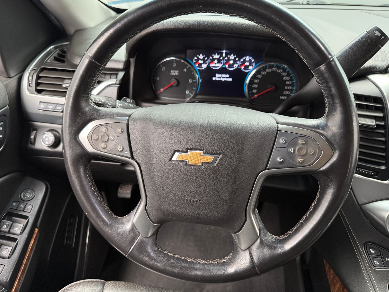 Thumbnail: 2019 Chevrolet Suburban - 4