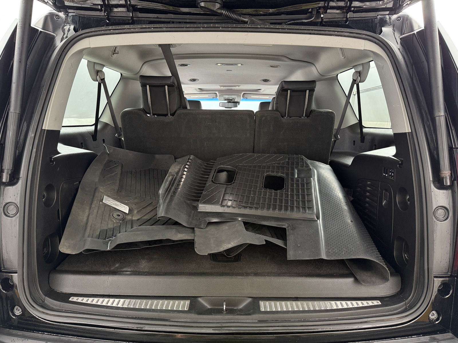 Thumbnail: 2019 Chevrolet Suburban - 6