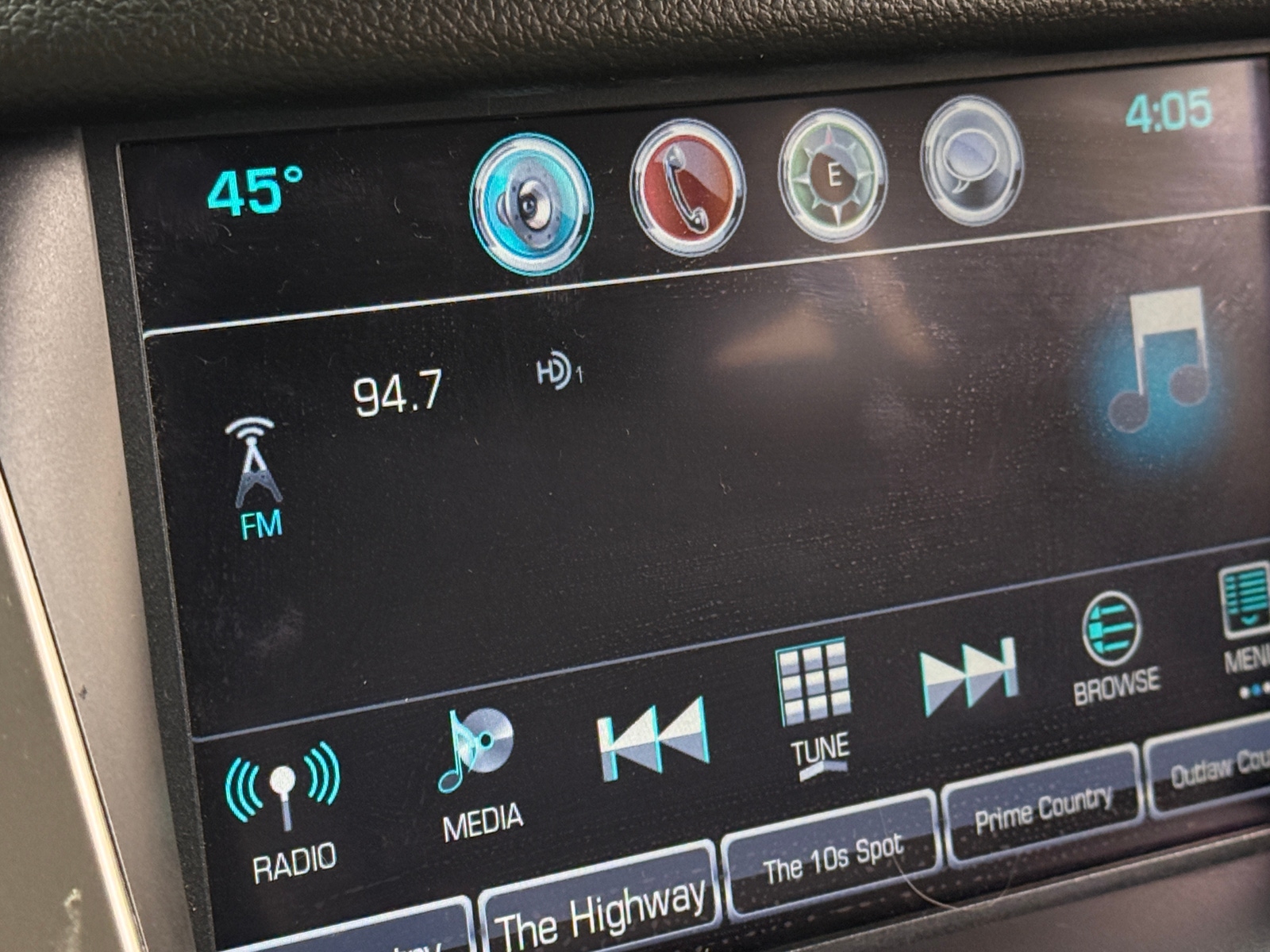 Thumbnail: 2019 Chevrolet Suburban - 3