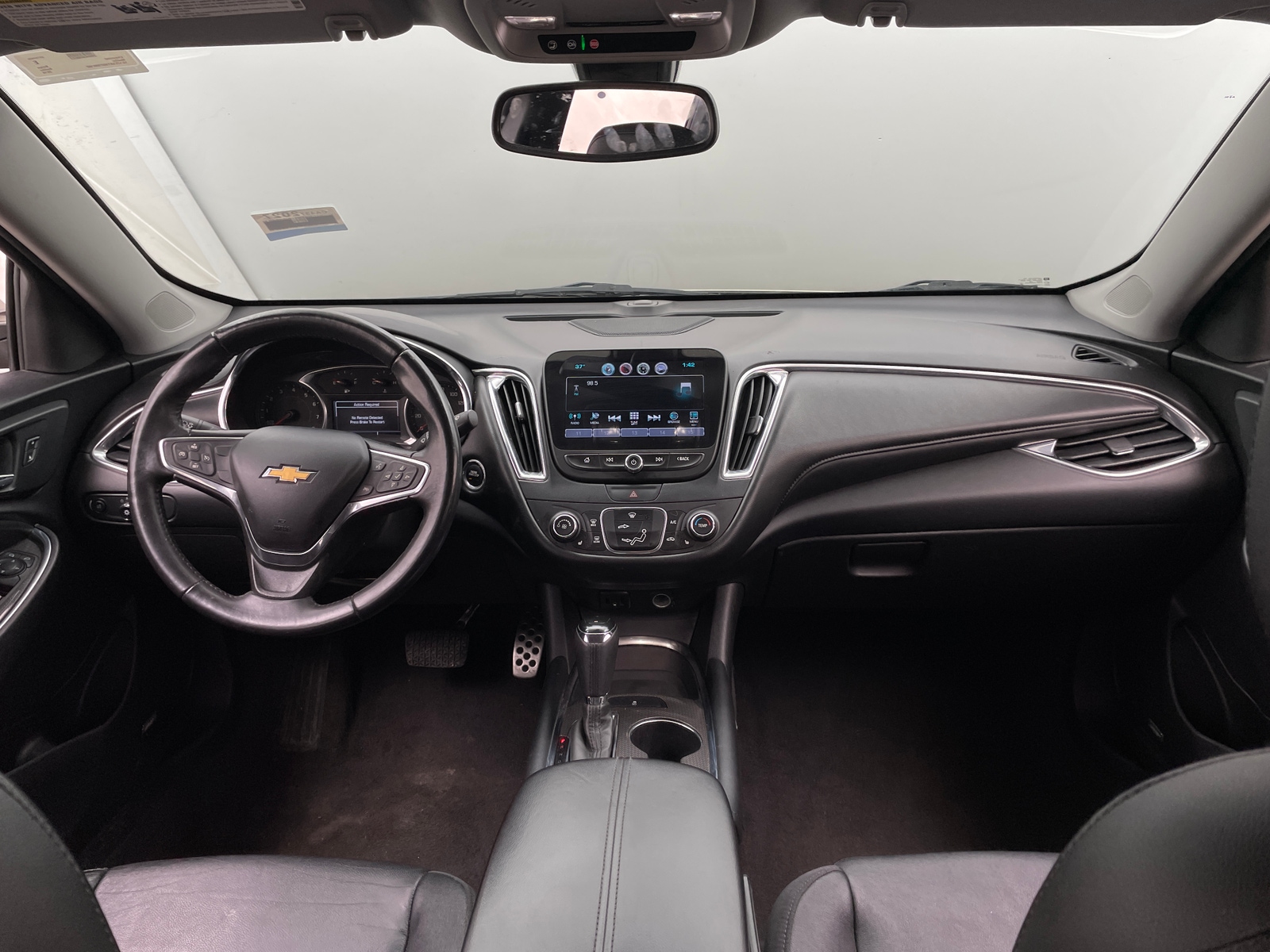 Thumbnail: 2016 Chevrolet Malibu - 3