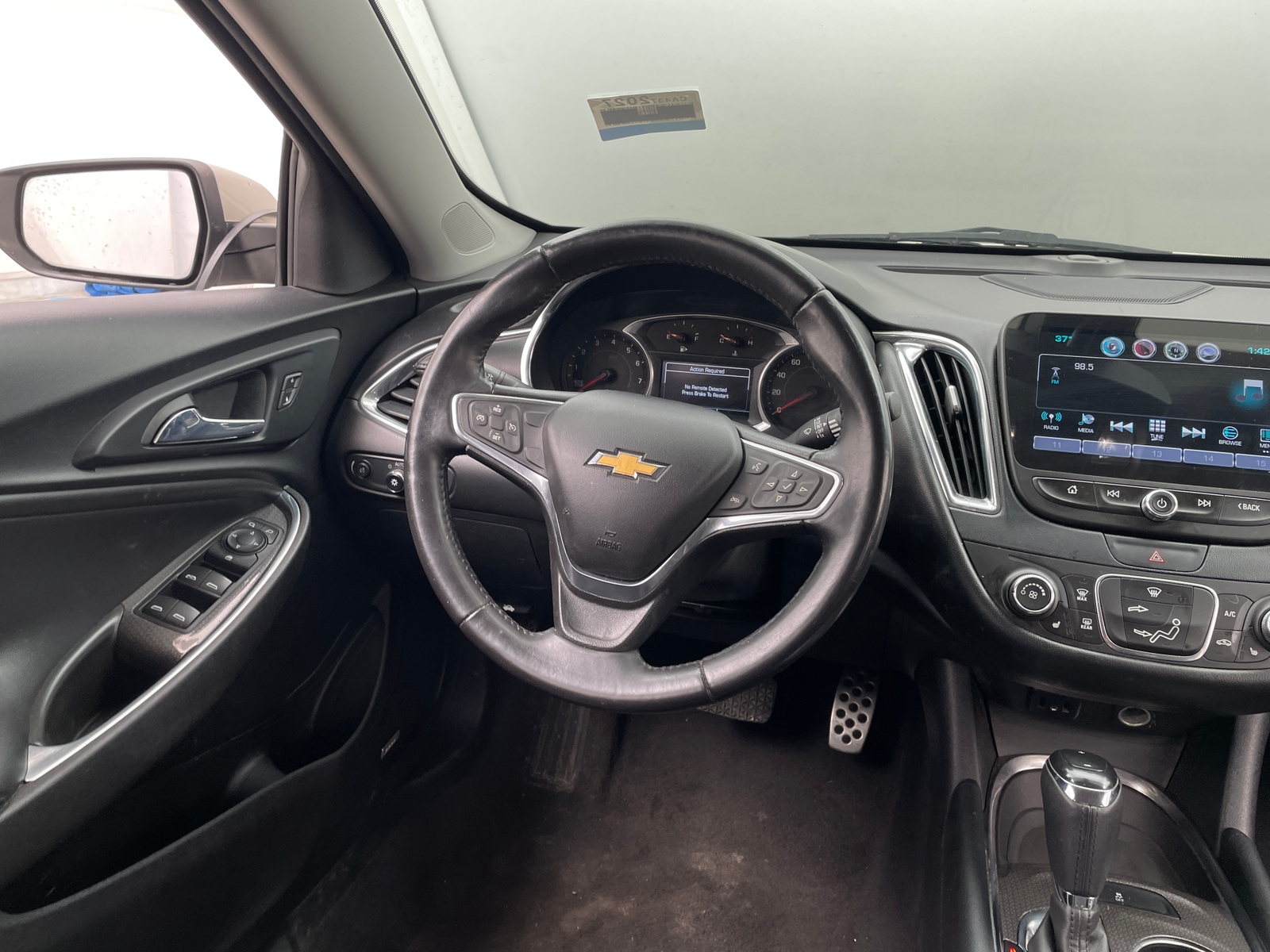 Thumbnail: 2016 Chevrolet Malibu - 5