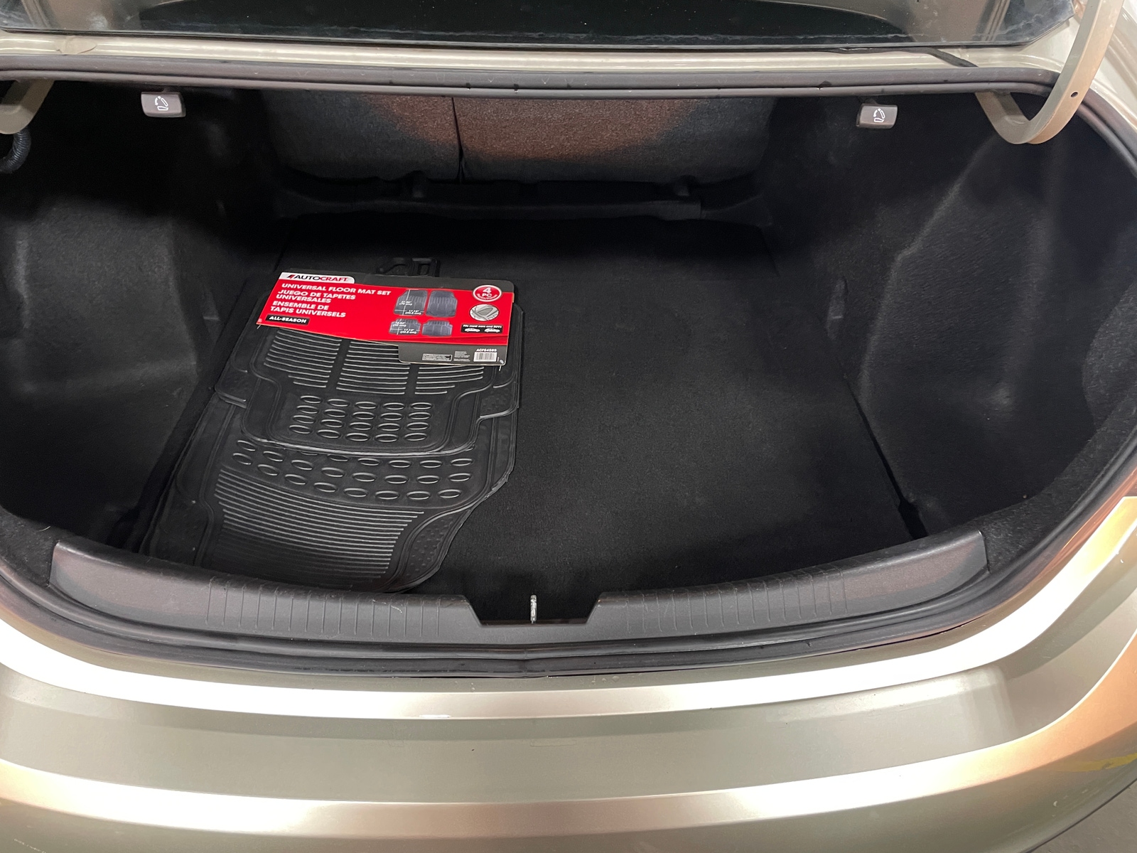 Thumbnail: 2016 Chevrolet Malibu - 7