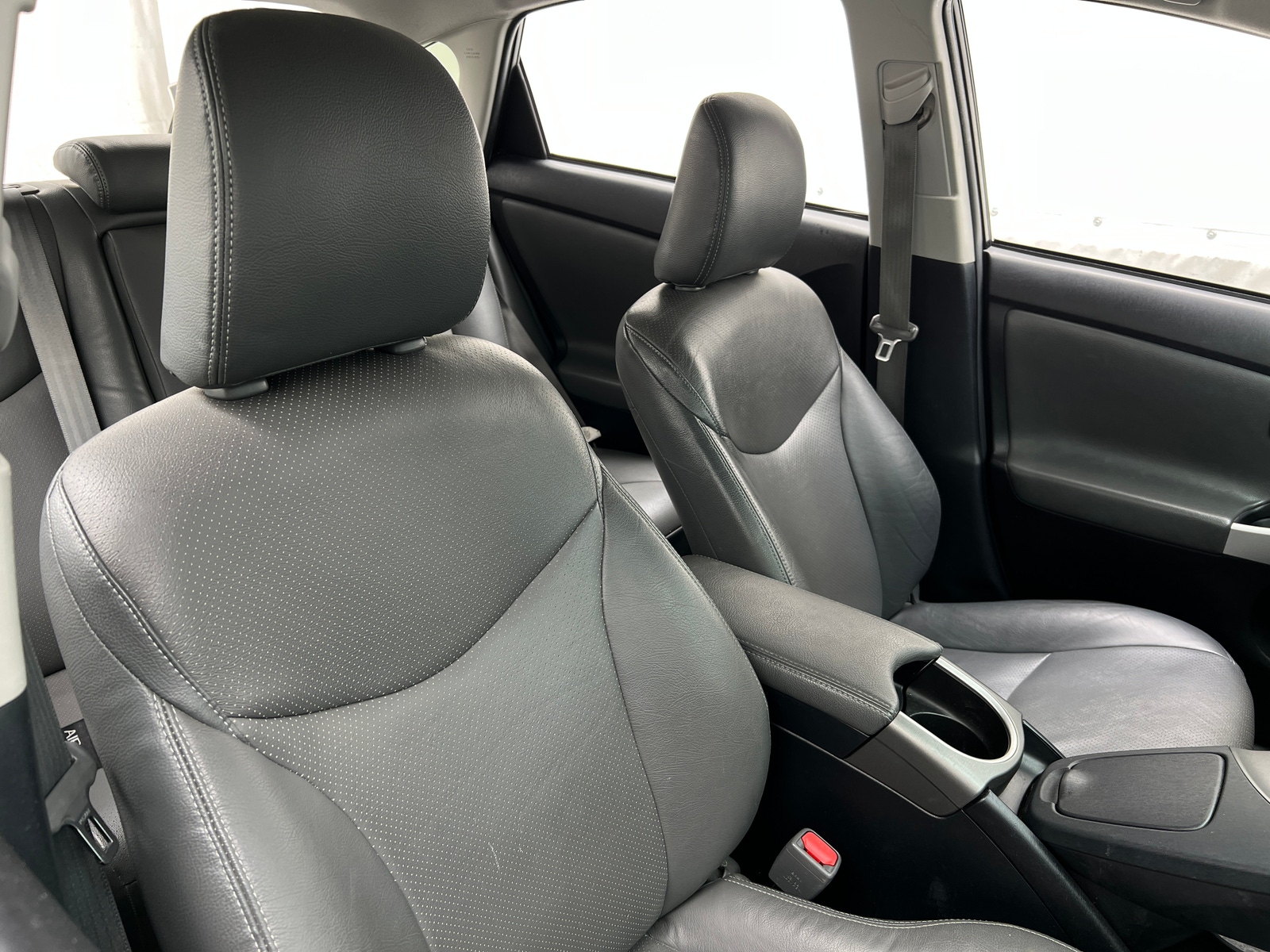 Thumbnail: 2015 Toyota Prius - 2