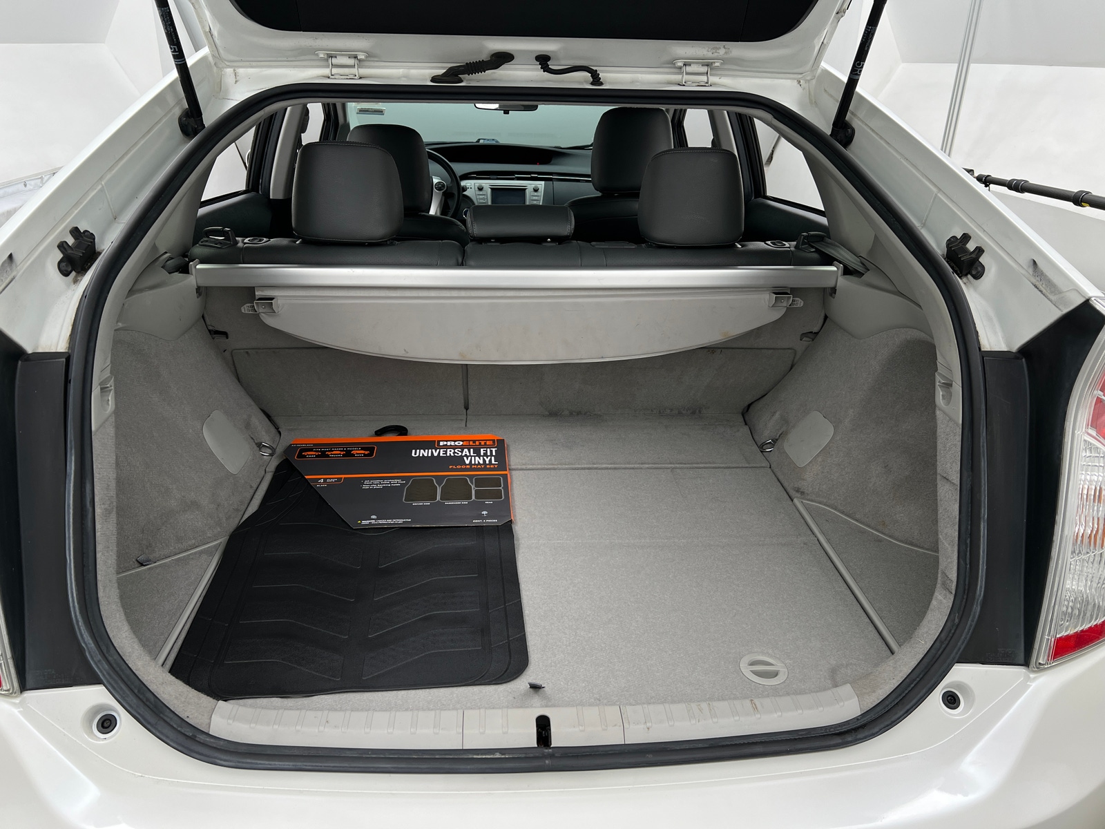 Thumbnail: 2015 Toyota Prius - 7