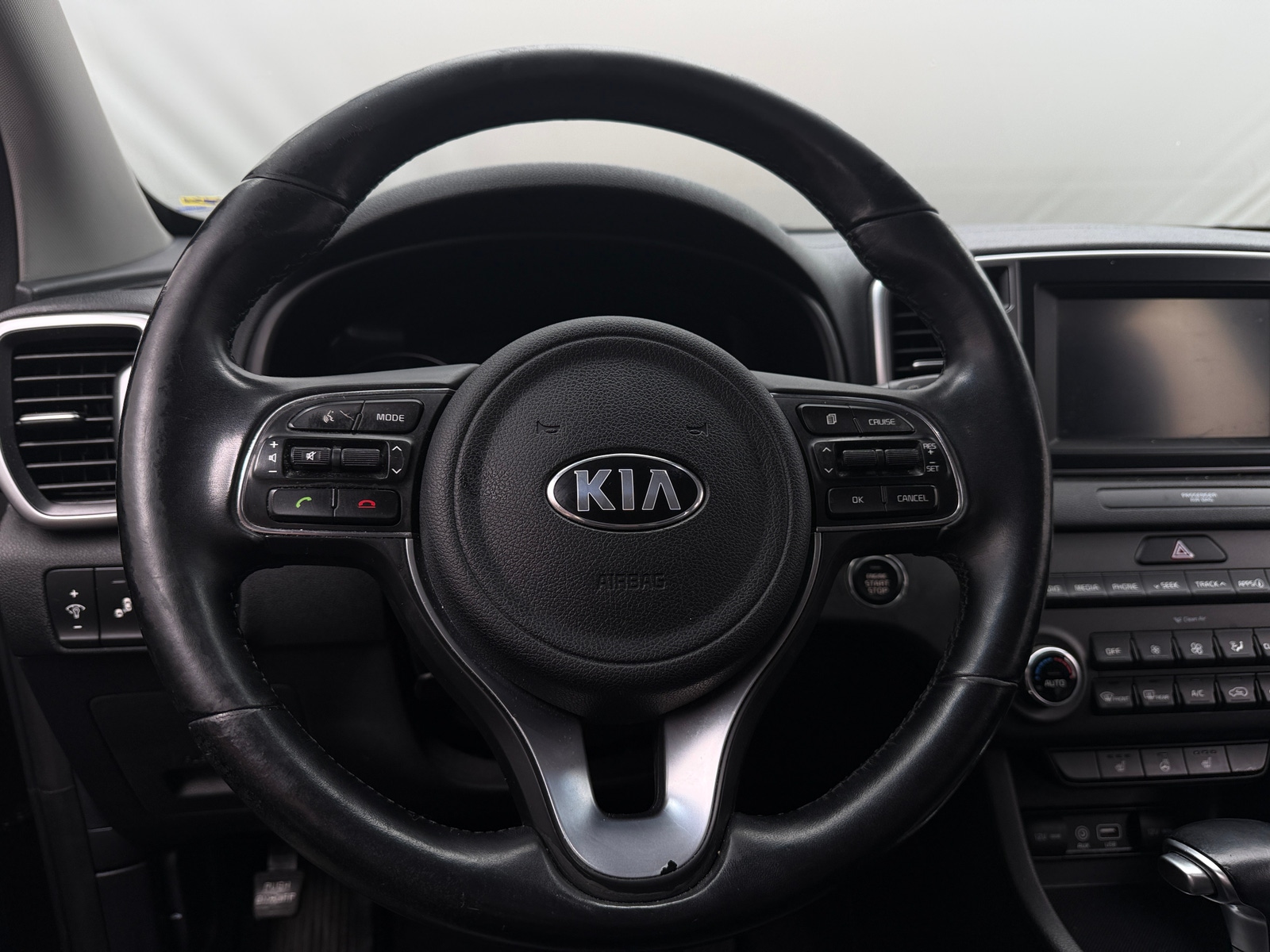 Thumbnail: 2017 Kia Sportage - 4