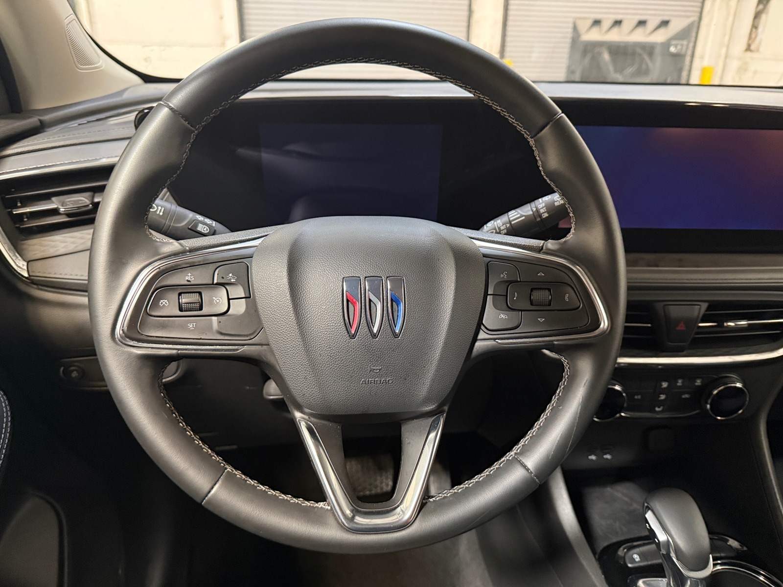 Thumbnail: 2025 Buick Encore GX - 5