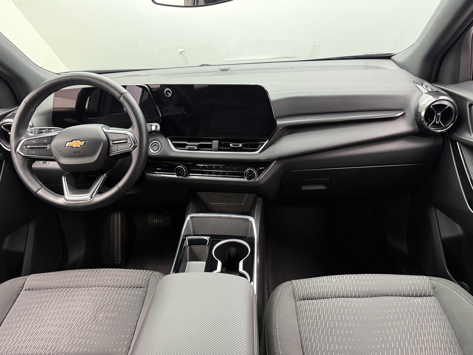 Thumbnail: 2025 Chevrolet Equinox - 3