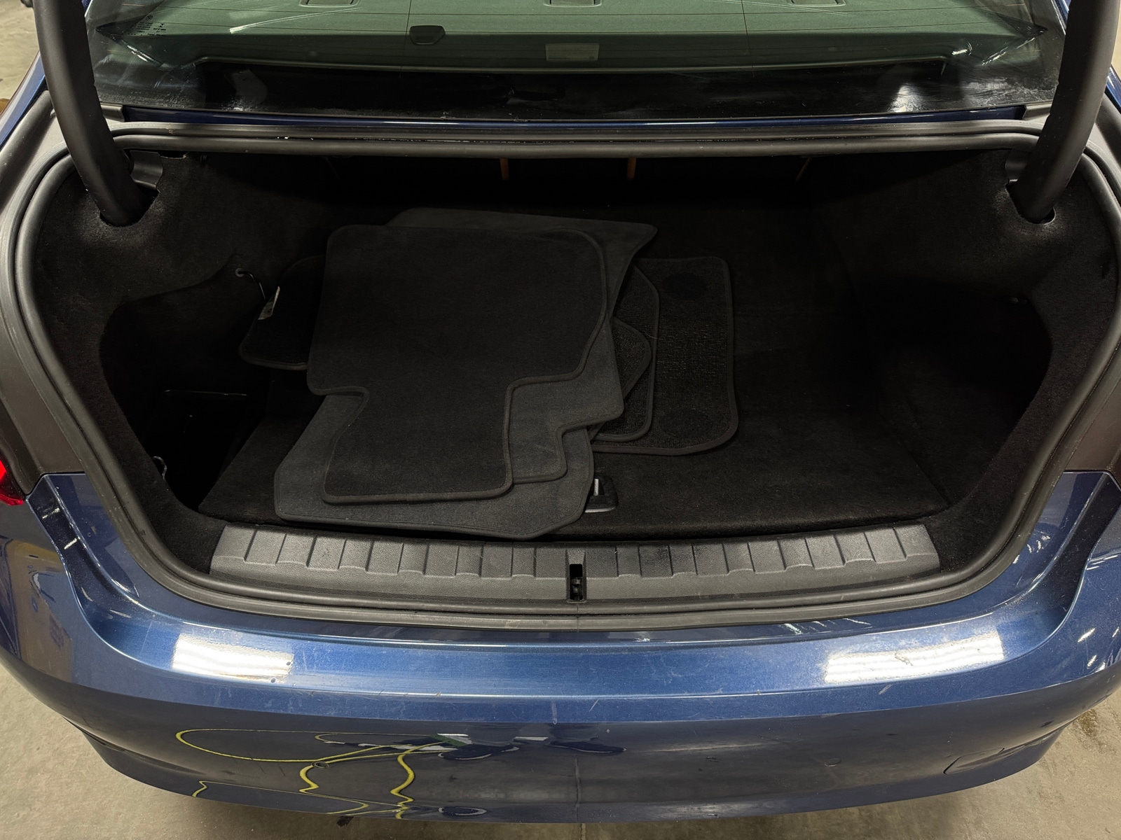 Thumbnail: 2022 BMW 3 Series - 6