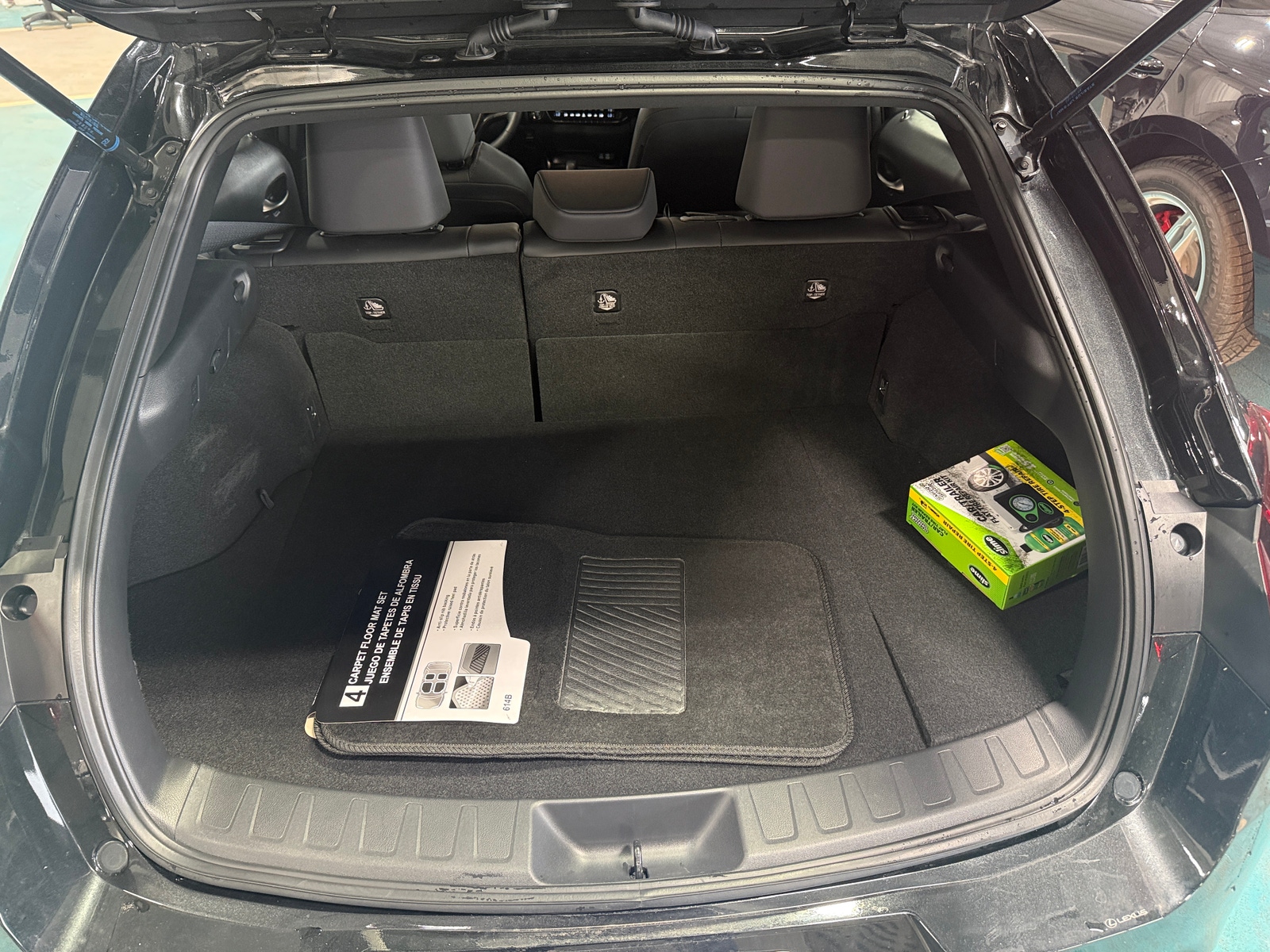 Thumbnail: 2025 Lexus UX - 6