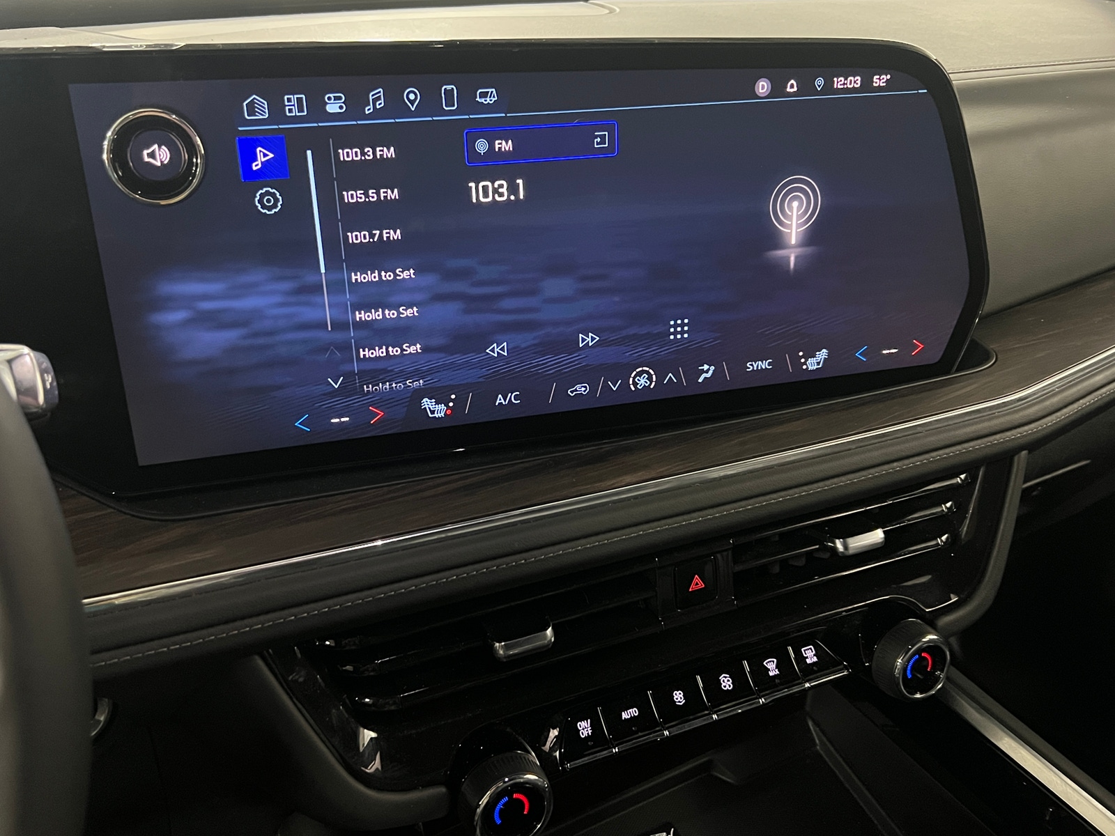 Thumbnail: 2025 Chevrolet Tahoe - 3