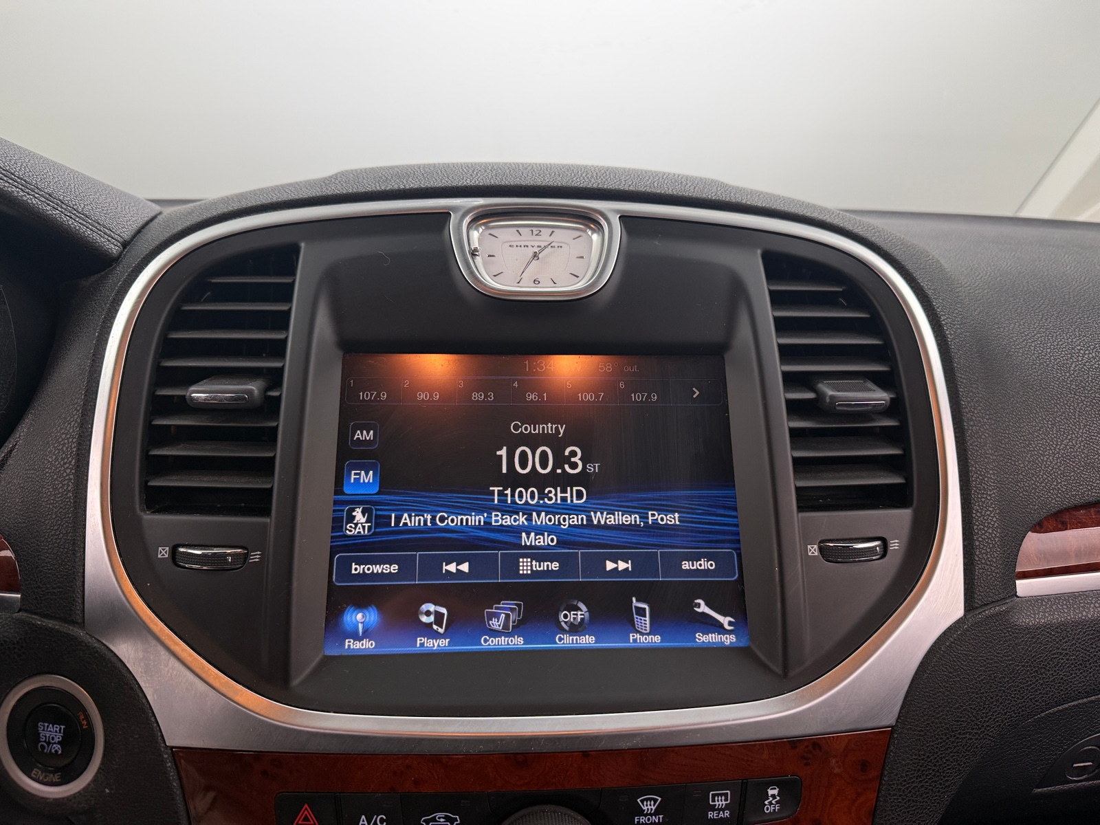 Thumbnail: 2013 Chrysler 300 - 3