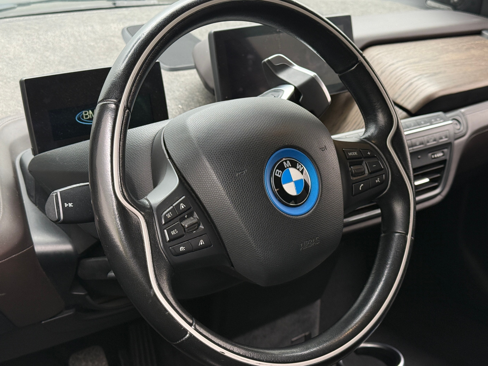 Thumbnail: 2017 BMW i3 - 4