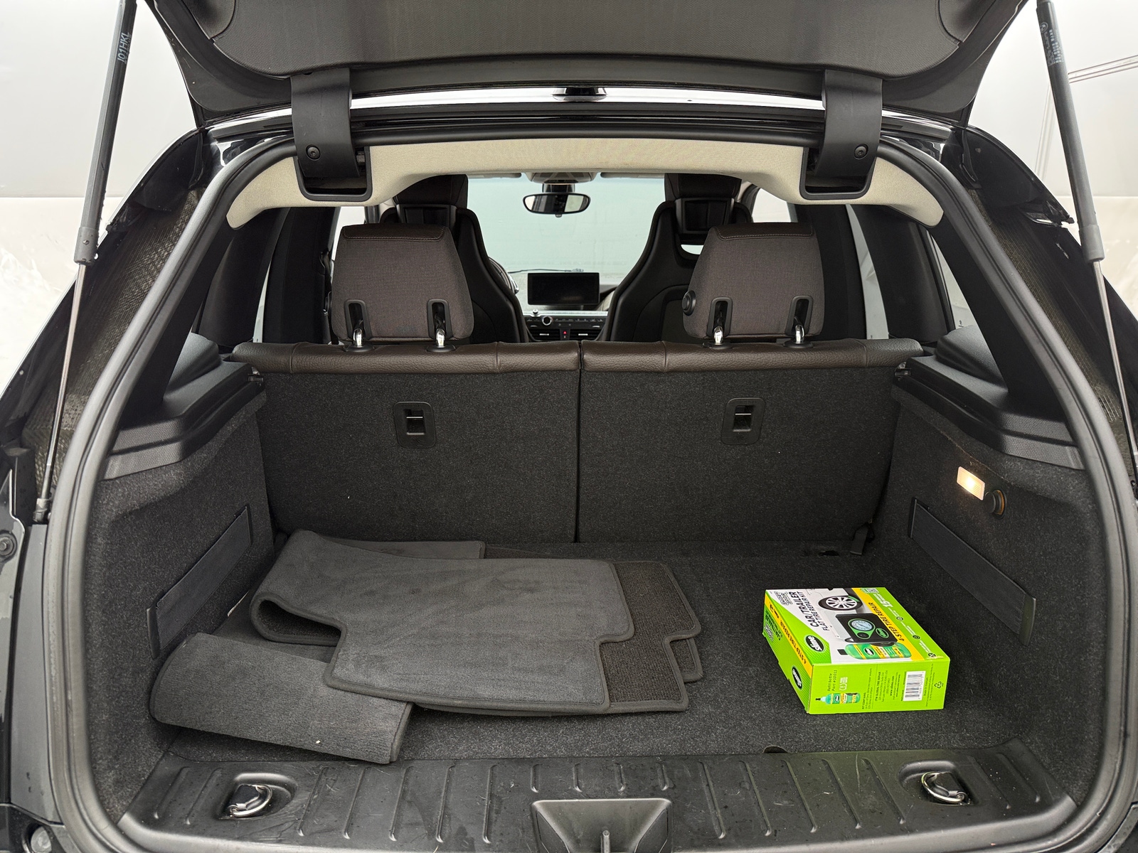 Thumbnail: 2017 BMW i3 - 6