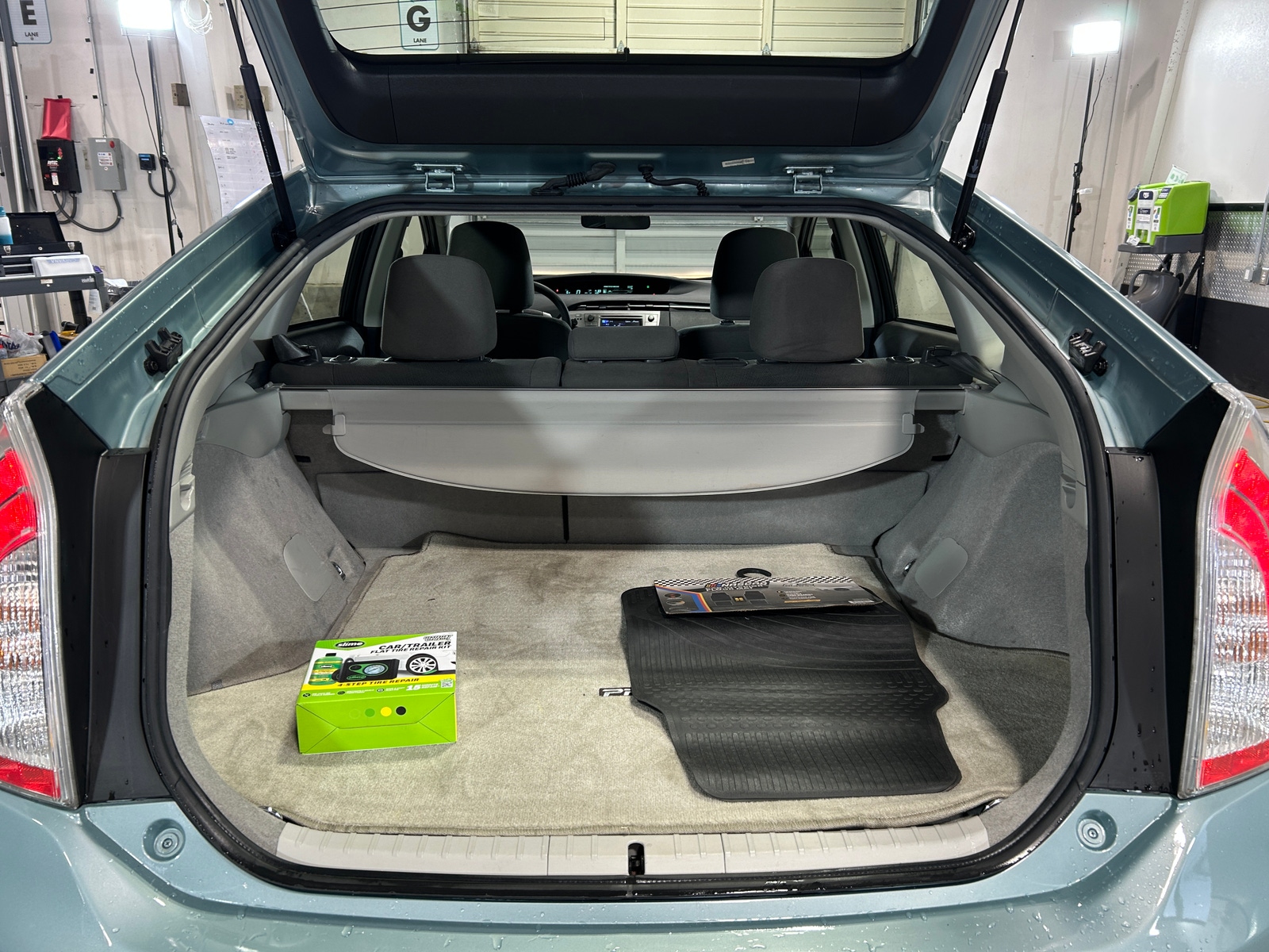 Thumbnail: 2015 Toyota Prius - 7