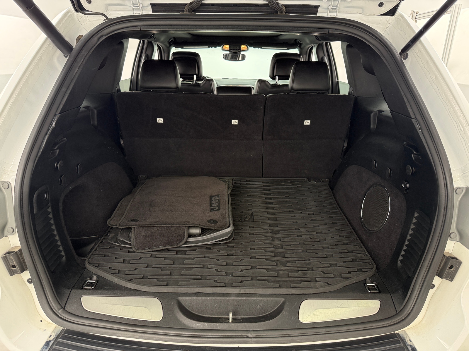 Thumbnail: 2017 Jeep Grand Cherokee - 6