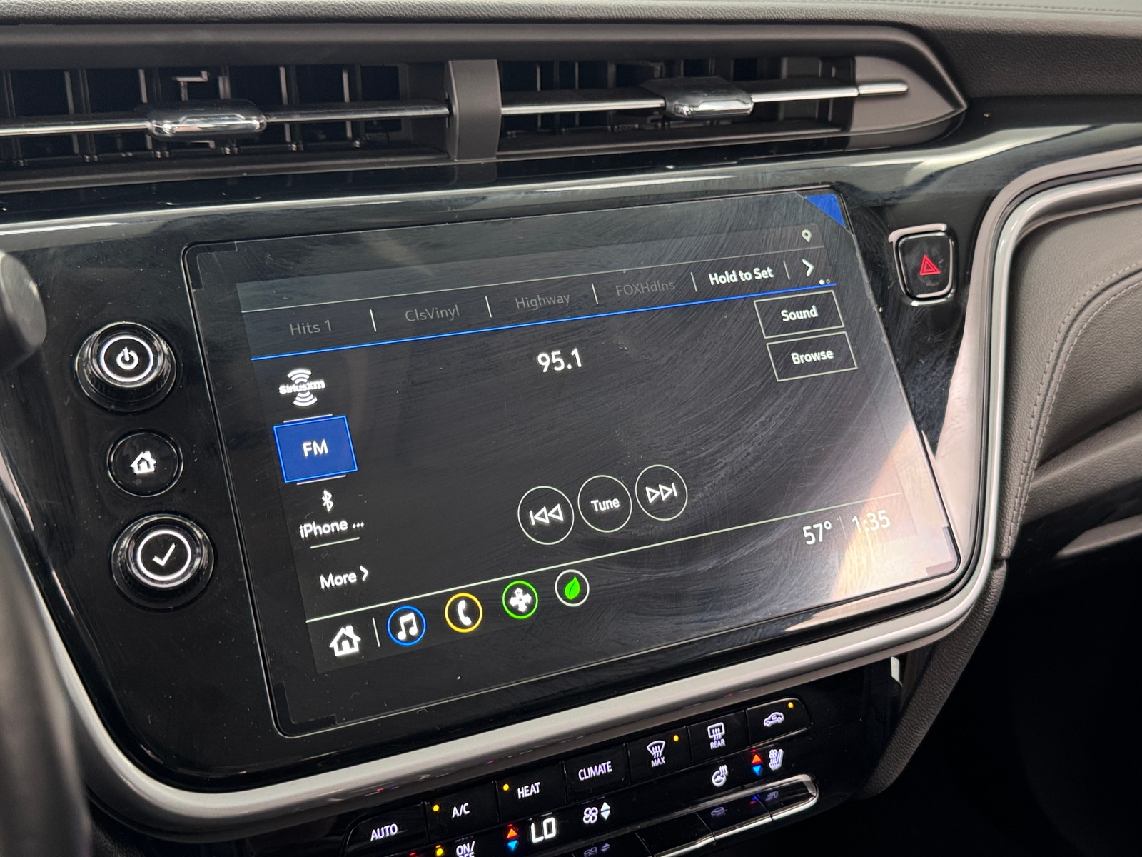 Thumbnail: 2023 Chevrolet Bolt EUV - 3