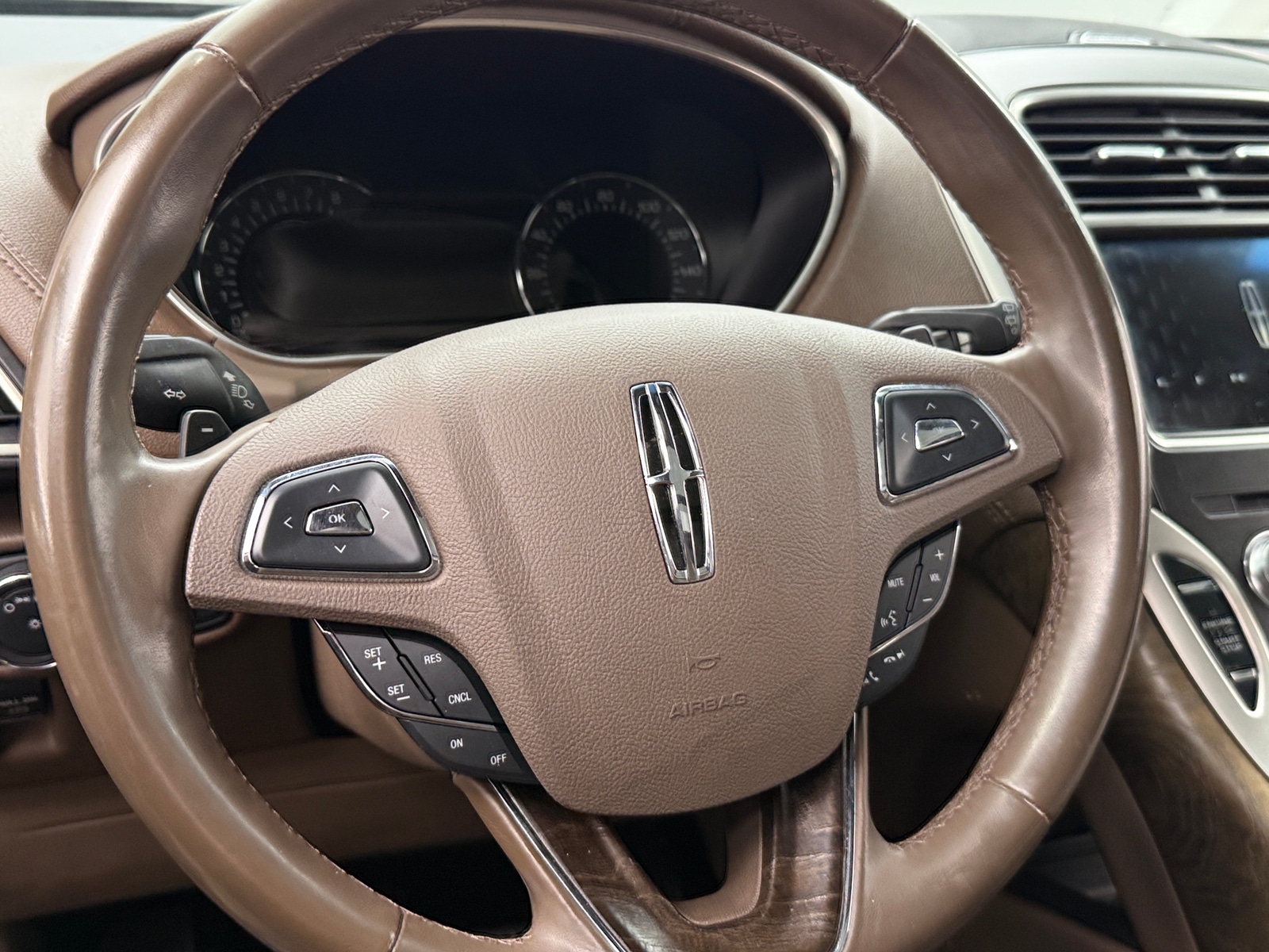 Thumbnail: 2018 Lincoln MKX - 4