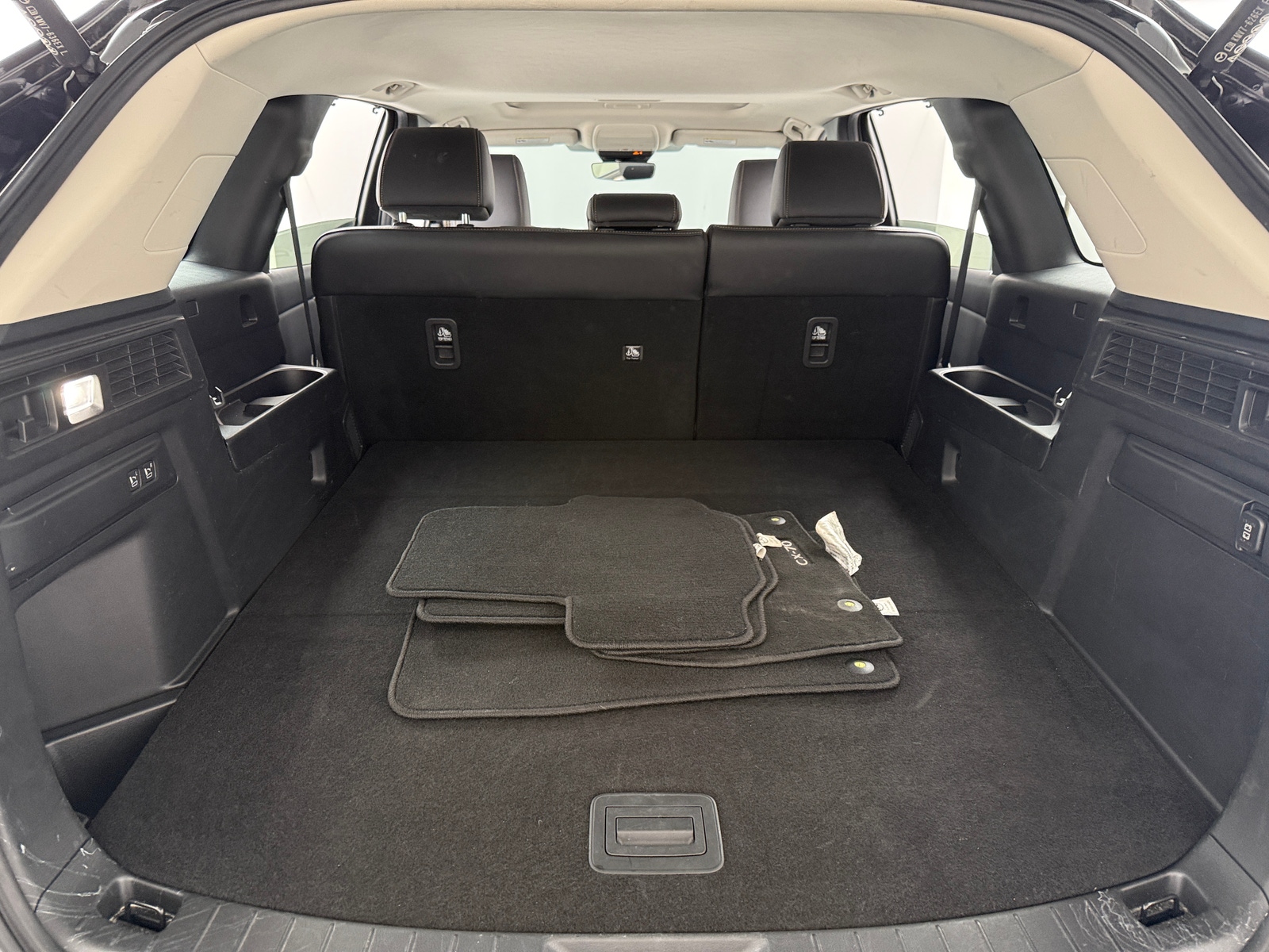 Thumbnail: 2025 Mazda CX-70 - 6